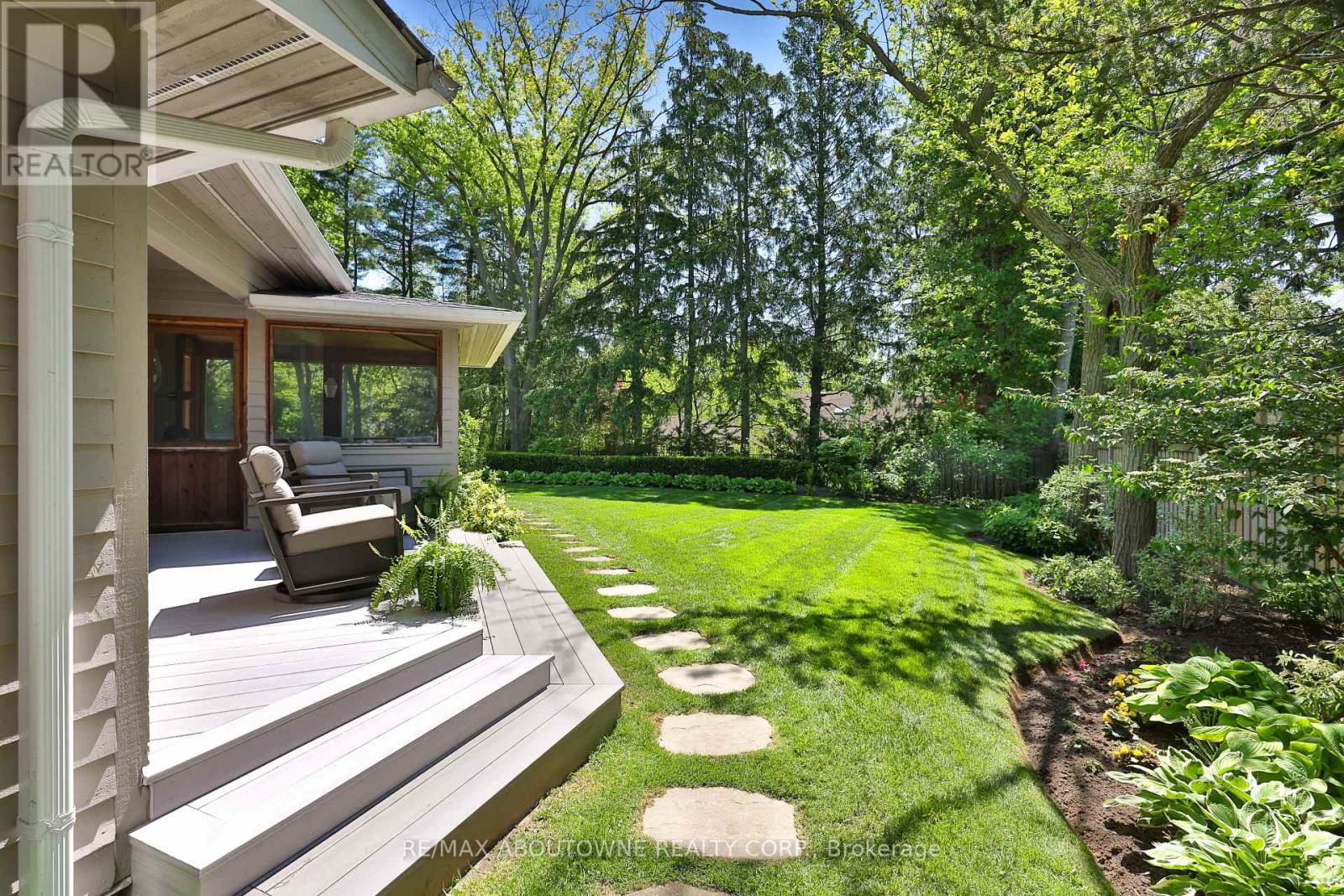 1268 Hillhurst Road, Oakville, Ontario  L6J 1X4 - Photo 41 - W12922924