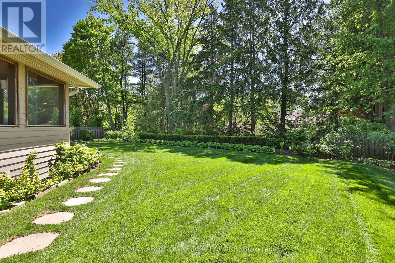 1268 Hillhurst Road, Oakville, Ontario  L6J 1X4 - Photo 42 - W12922924