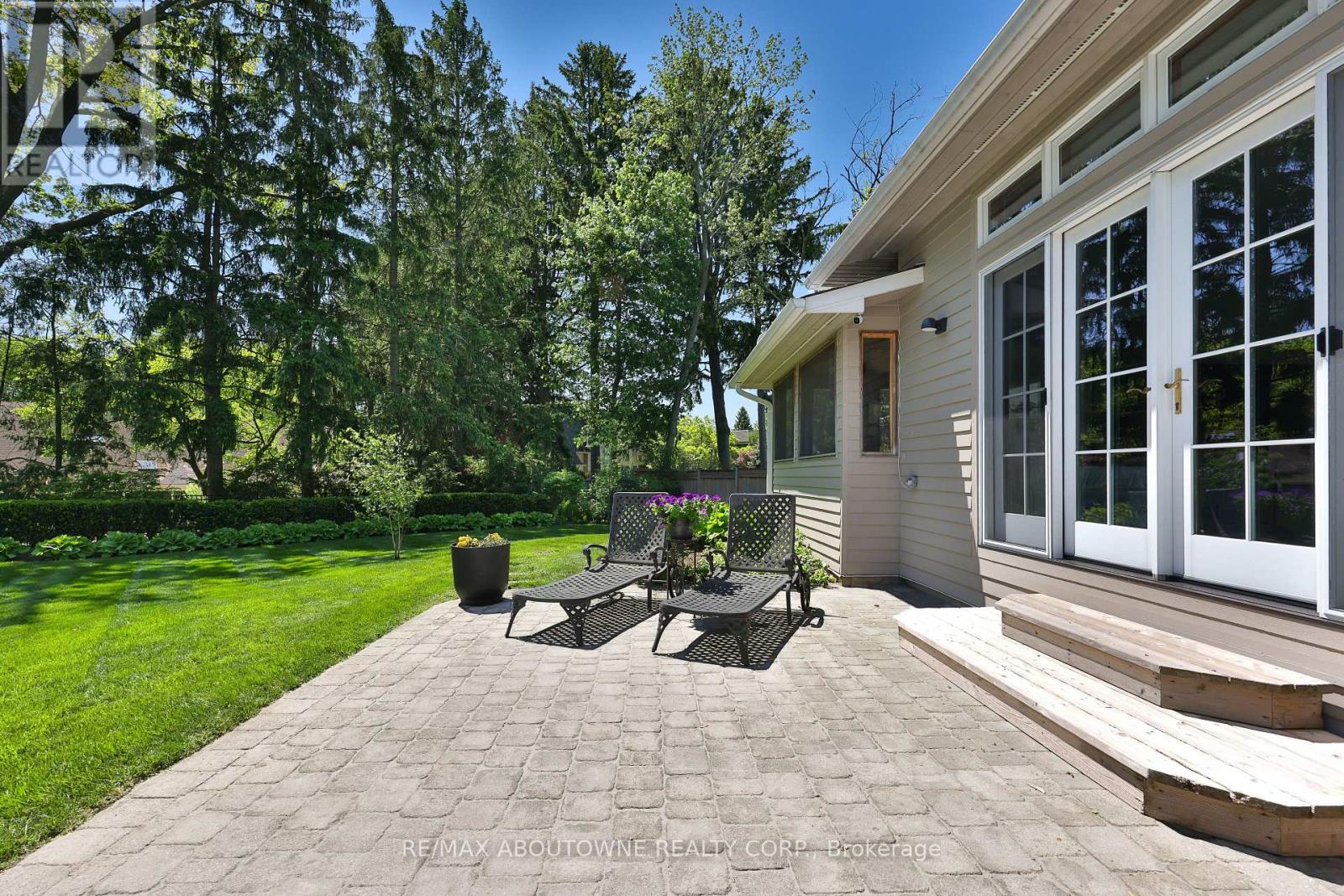 1268 Hillhurst Road, Oakville, Ontario  L6J 1X4 - Photo 46 - W12922924