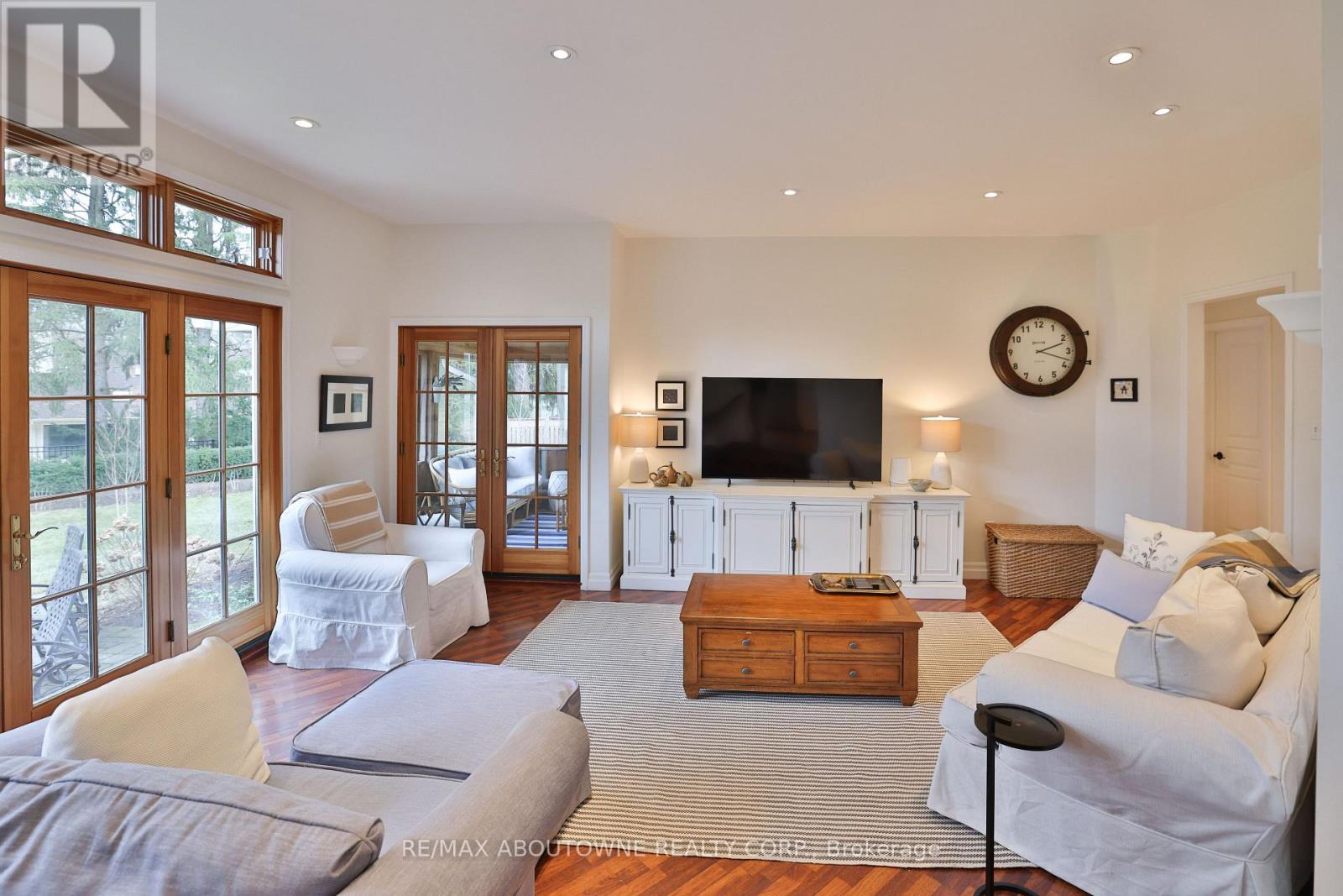 1268 Hillhurst Road, Oakville, Ontario  L6J 1X4 - Photo 19 - W12922924