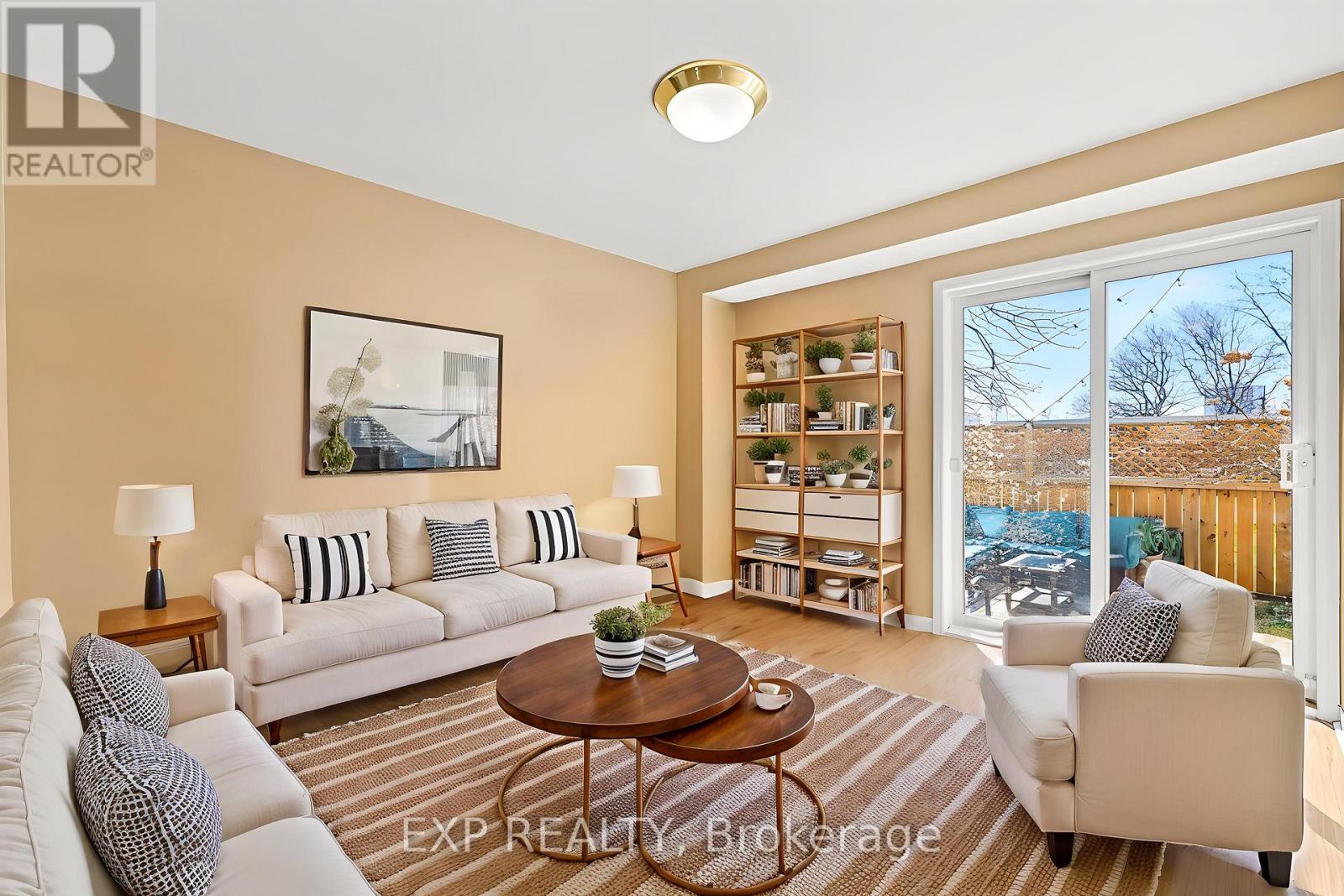 8 Barnaby Private, Ottawa, Ontario  K1K 4S4 - Photo 3 - X13236572