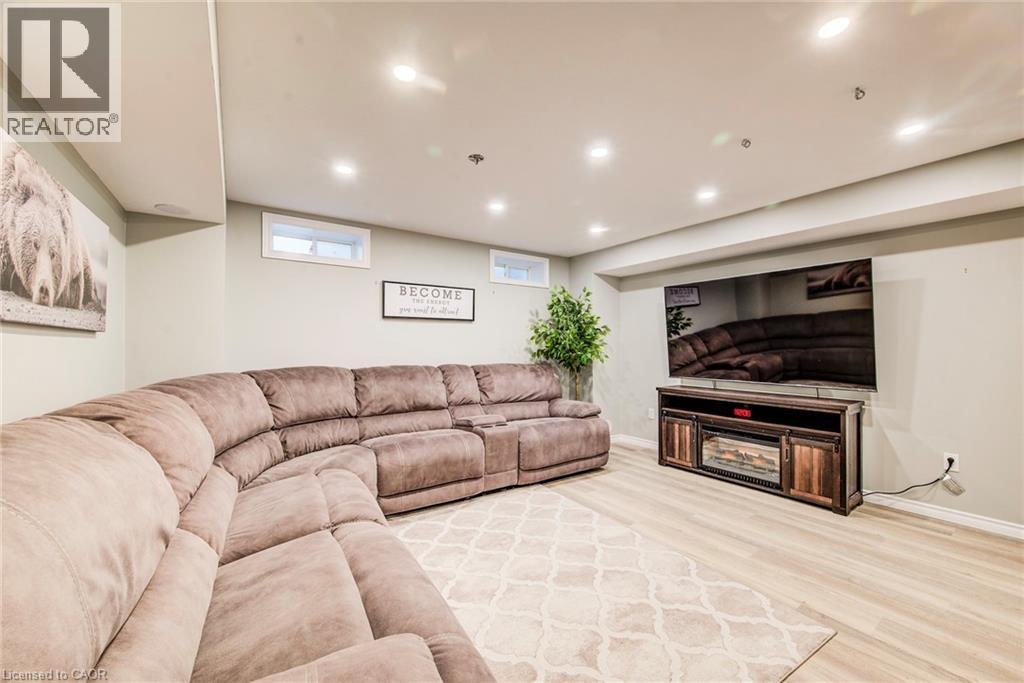231 Falling Green Crescent, Kitchener, Ontario  N2R 0G1 - Photo 37 - 40838245