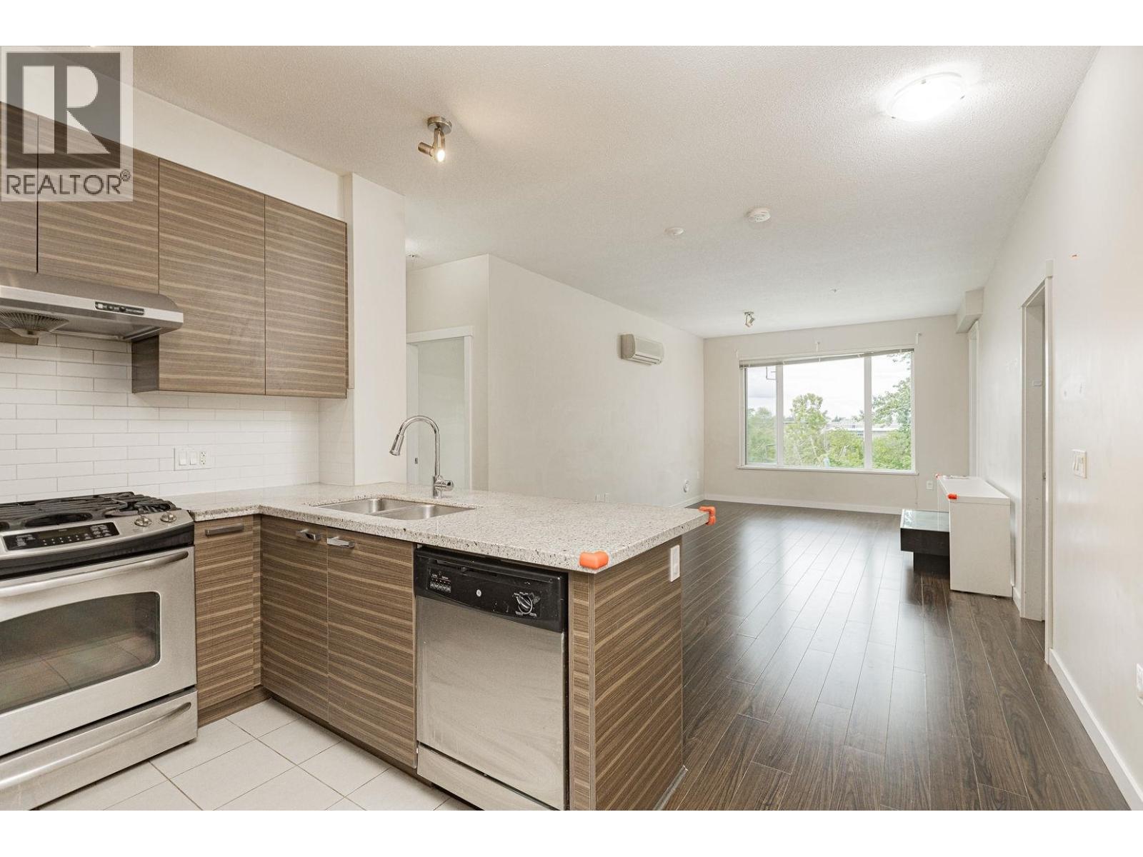 351 9388 Mckim Way, Richmond, British Columbia  V6X 0J7 - Photo 5 - R3131083