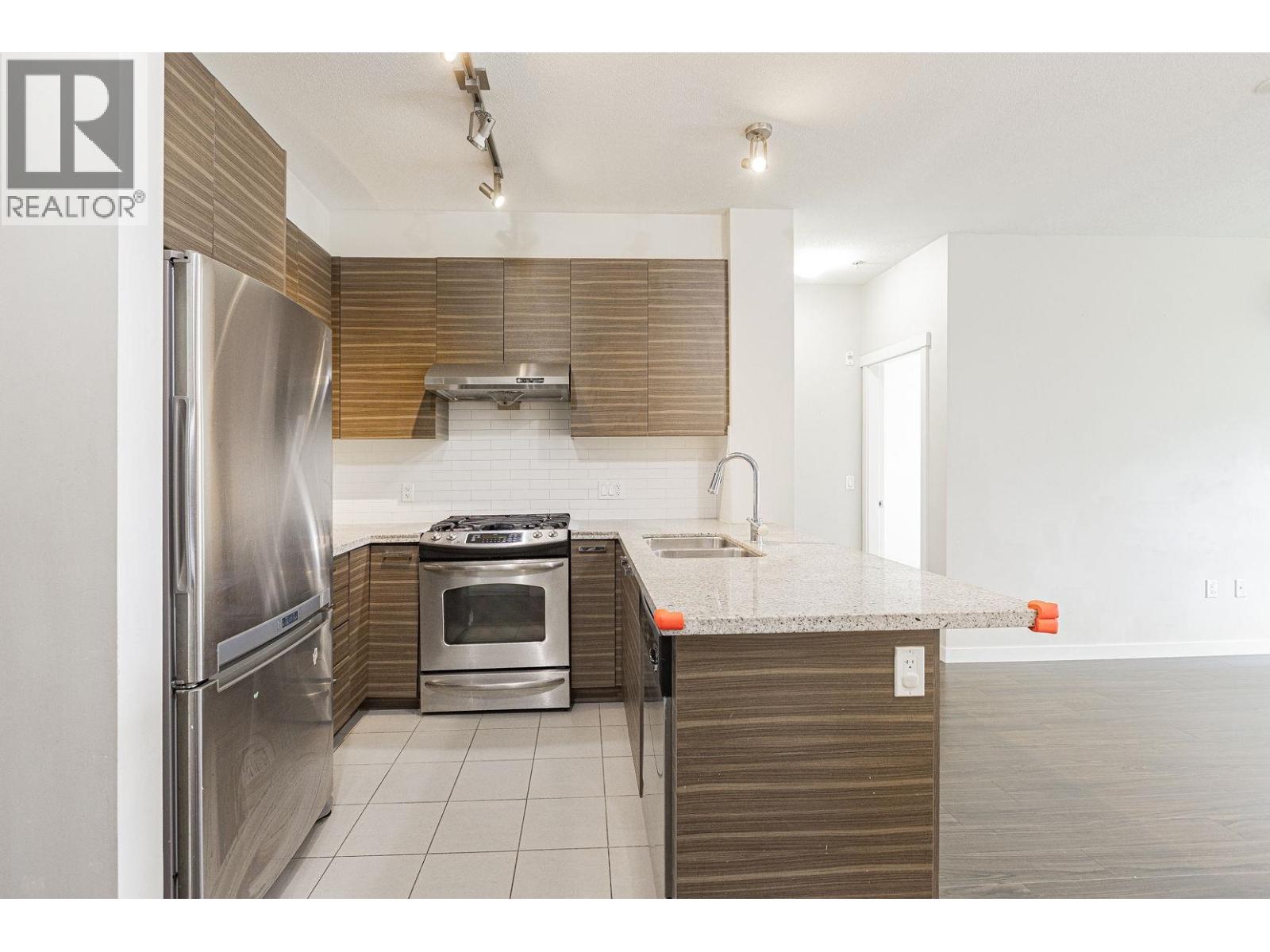 351 9388 Mckim Way, Richmond, British Columbia  V6X 0J7 - Photo 6 - R3131083