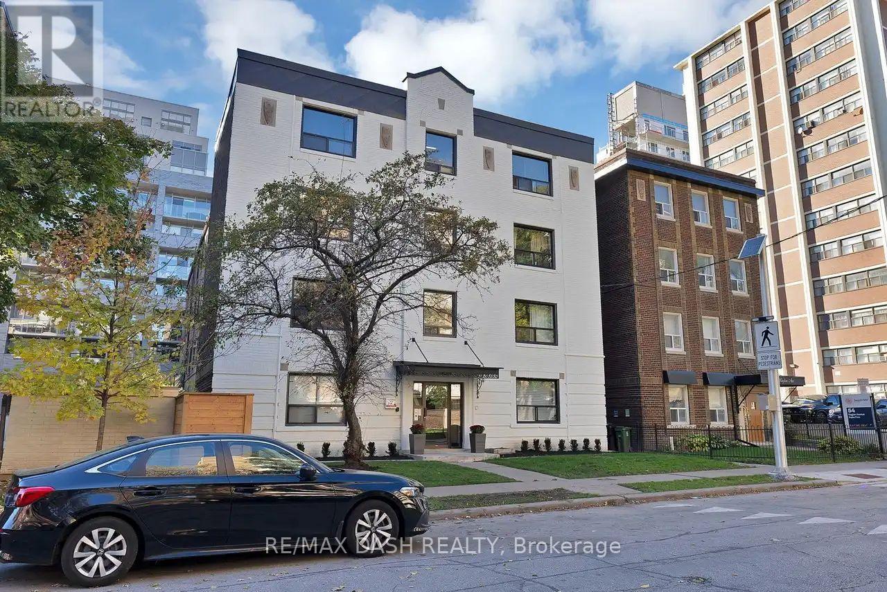 5 - 50 Raglan Avenue, Toronto, Ontario  M6C 2L1 - Photo 2 - C13422442