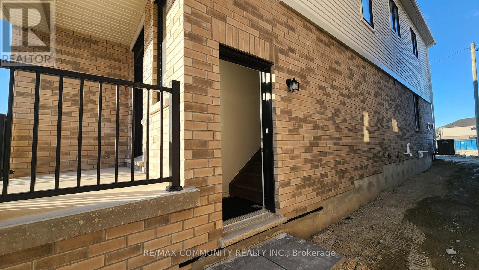 B - 58 Donald Cameron Crescent, Clarington, Ontario  L1E 0M4 - Photo 2 - E13422456
