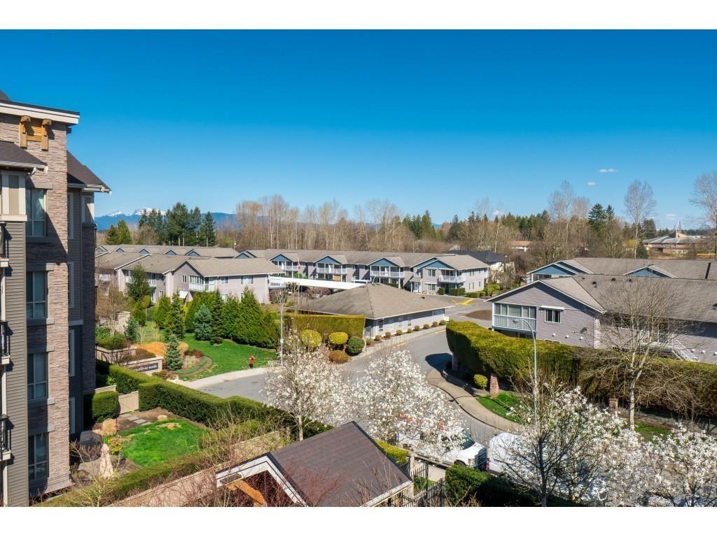 402 5655 210A STREET, Langley, British Columbia