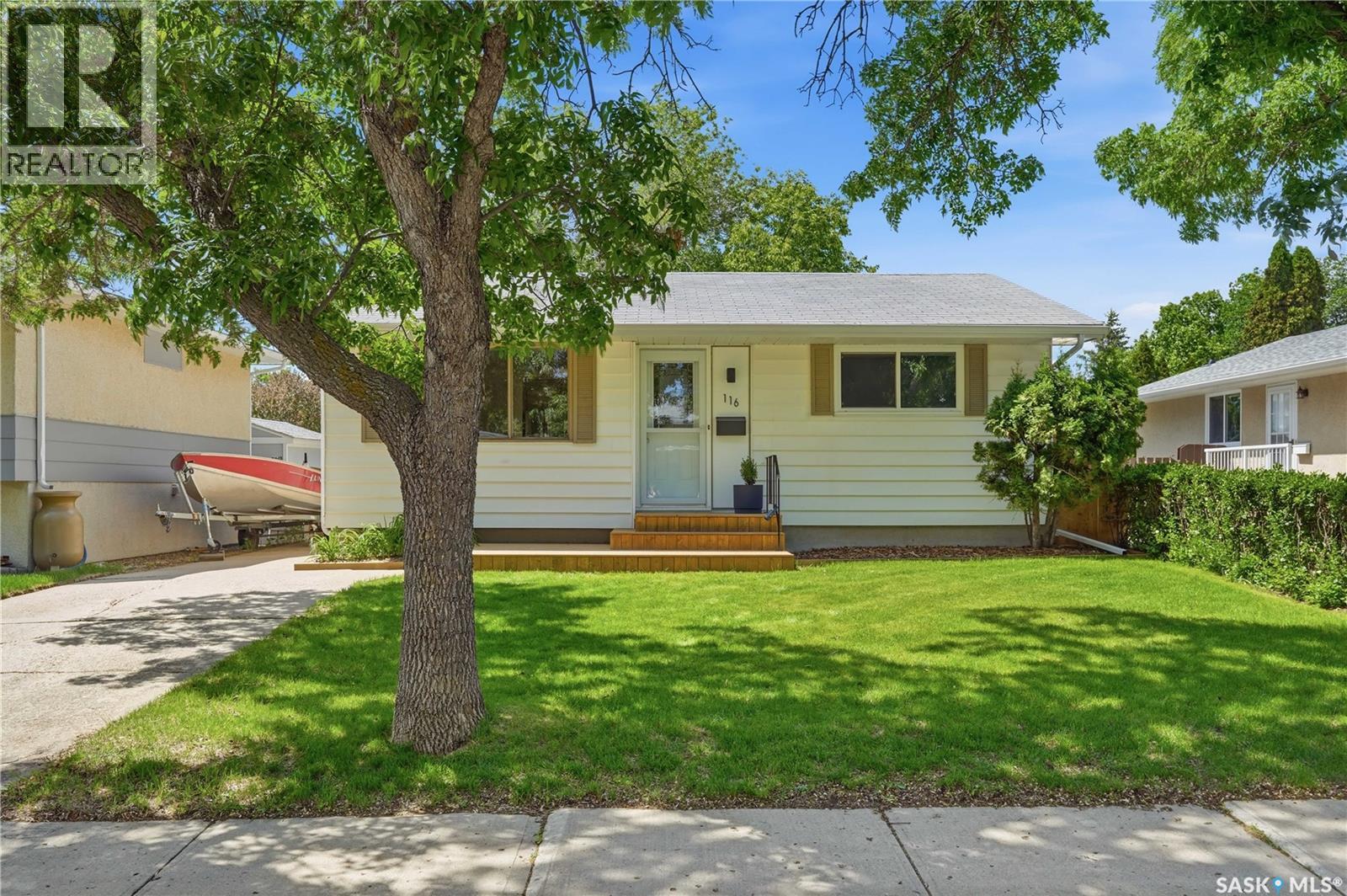 116 Straub Street, Regina, Saskatchewan  S4T 6G8 - Photo 2 - SK038573