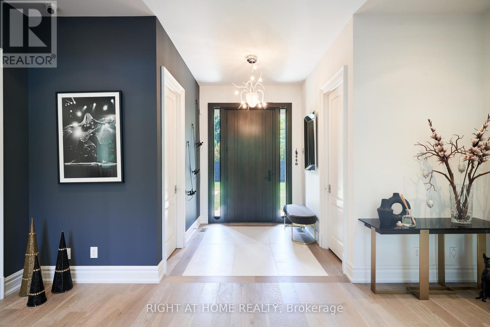 1305 Royal York Road, Toronto, Ontario  M9A 5E6 - Photo 10 - W13422460