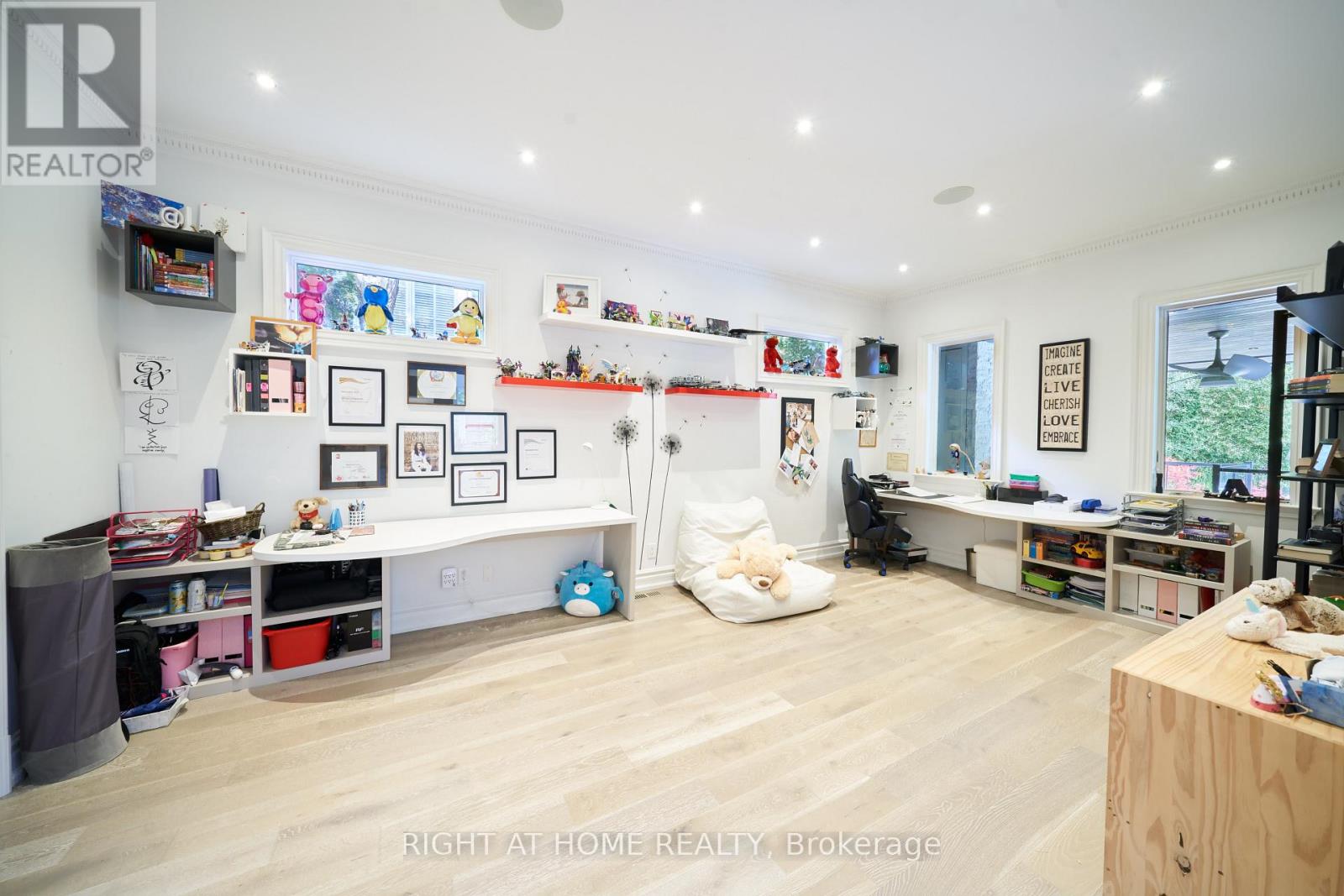 1305 Royal York Road, Toronto, Ontario  M9A 5E6 - Photo 22 - W13422460