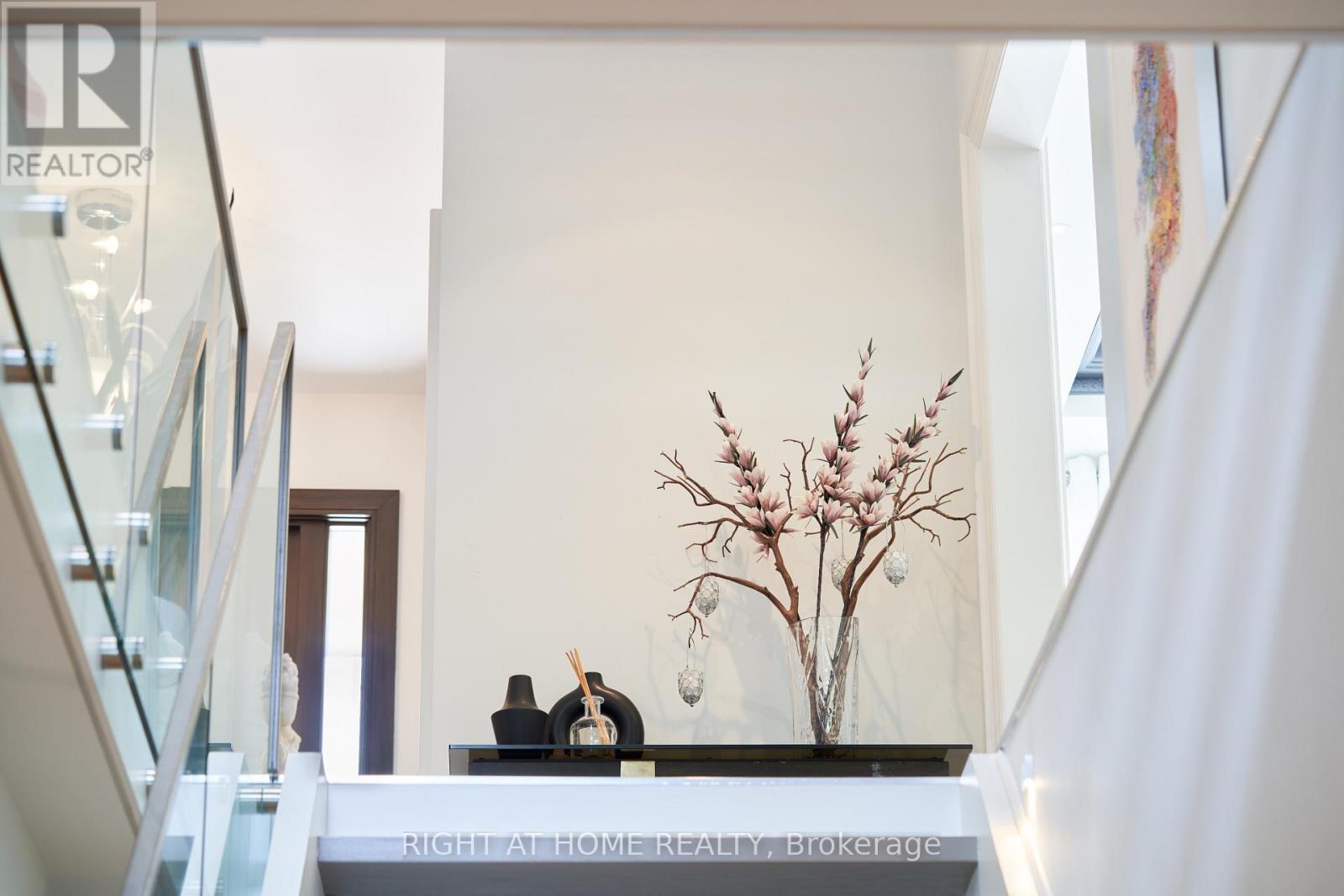 1305 Royal York Road, Toronto, Ontario  M9A 5E6 - Photo 37 - W13422460