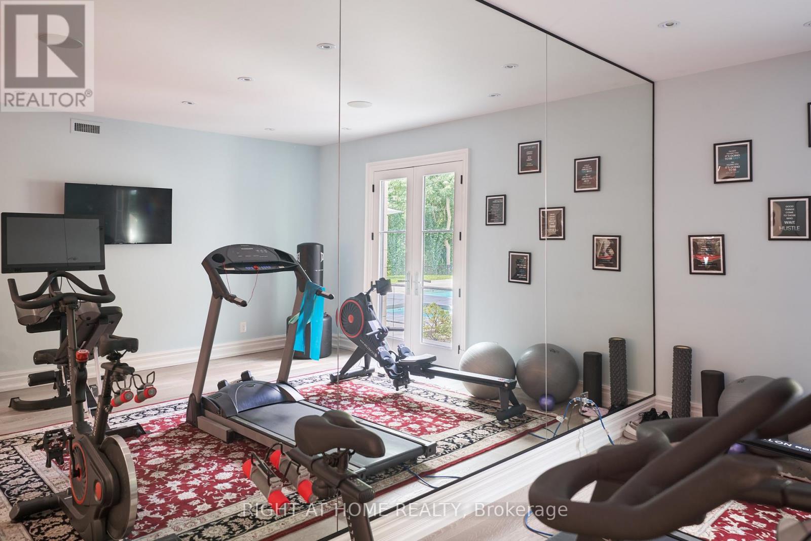 1305 Royal York Road, Toronto, Ontario  M9A 5E6 - Photo 39 - W13422460