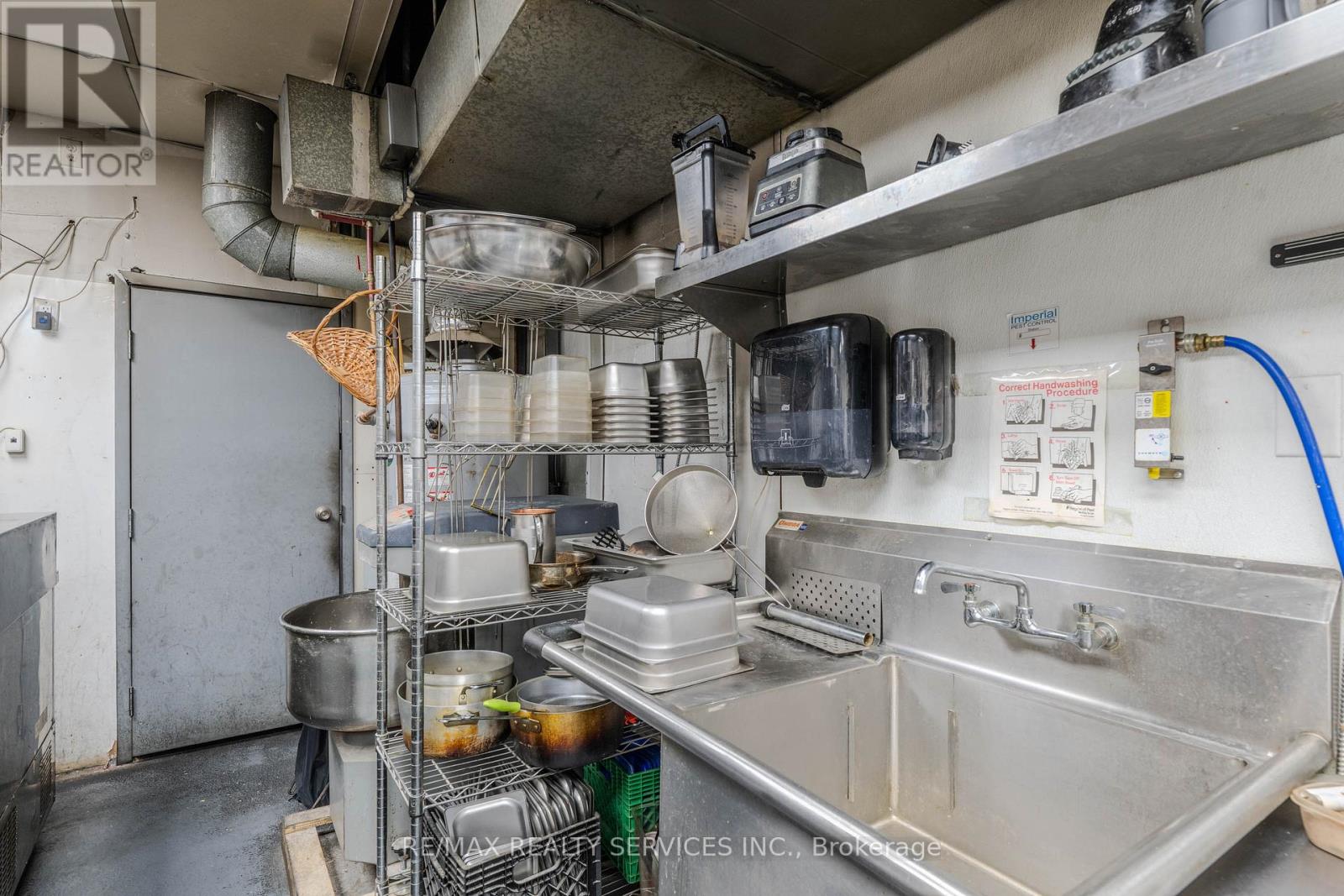 2055 Dundas Street, Mississauga, Ontario  L4X 2W1 - Photo 21 - W13422510