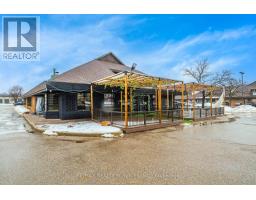 2055 DUNDAS STREET, Mississauga, Ontario
