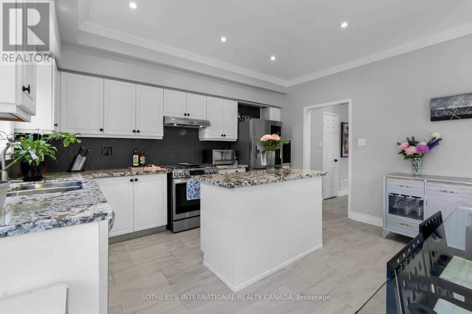 68 Harbourview Crescent, Toronto, Ontario  M8V 4B1 - Photo 10 - W13422552