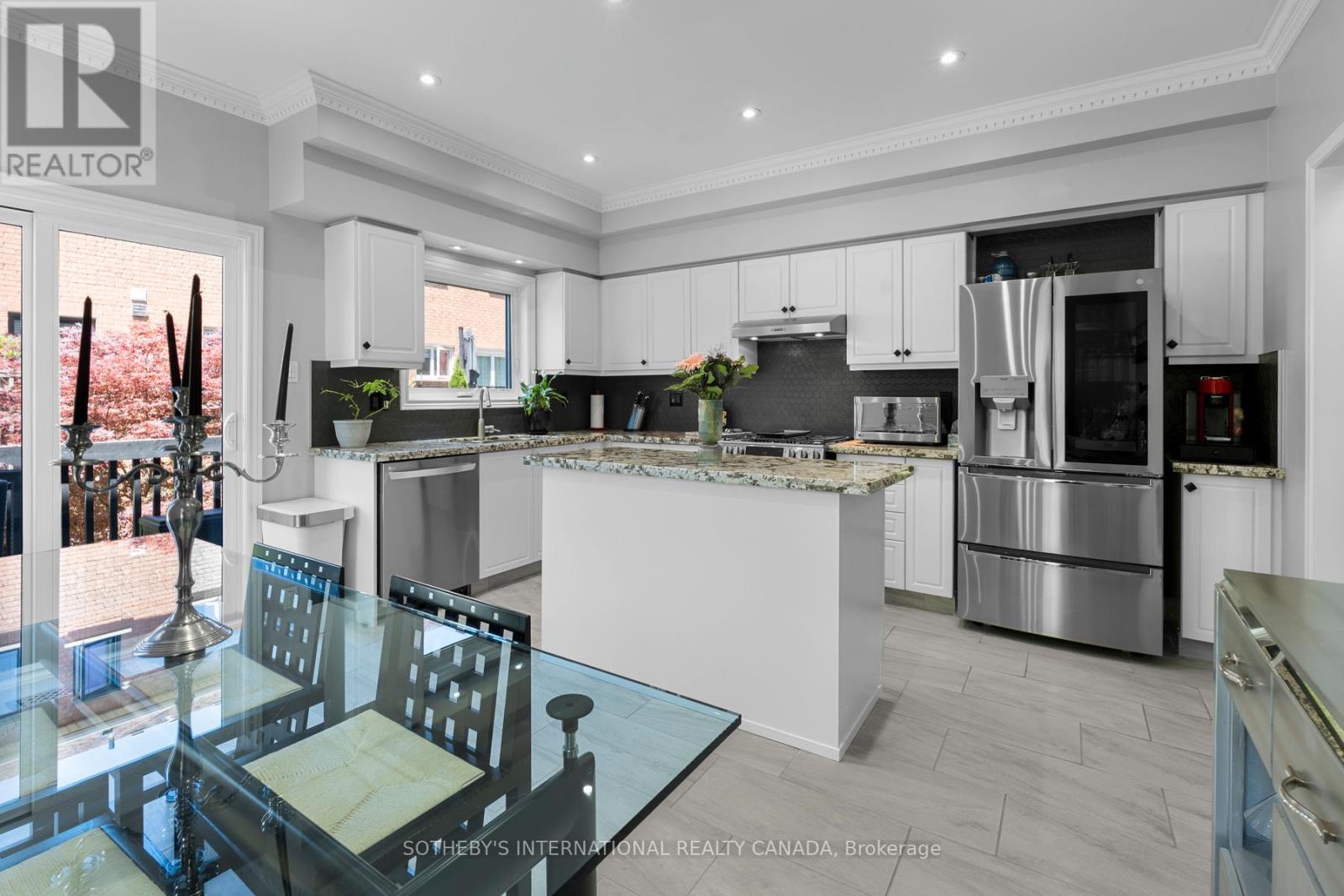68 Harbourview Crescent, Toronto, Ontario  M8V 4B1 - Photo 9 - W13422552