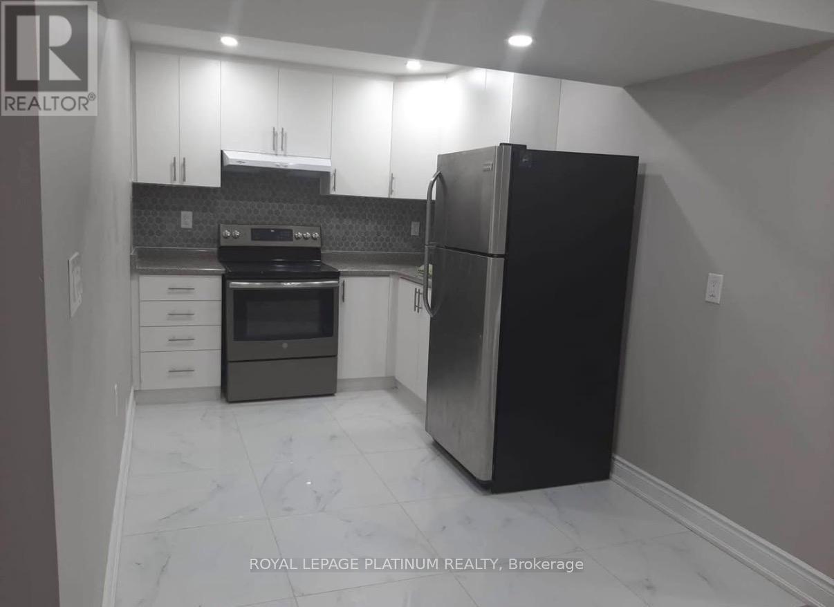 15 Callandar Road, Brampton, Ontario  L7A 4V1 - Photo 14 - W13422576