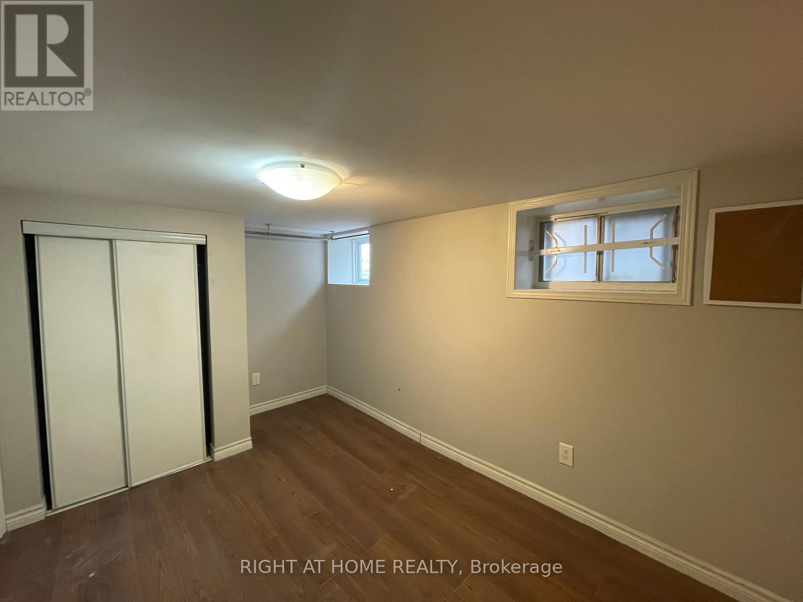B - 807 Dupont Street, Toronto, Ontario  M6G 1Z7 - Photo 4 - W13422586