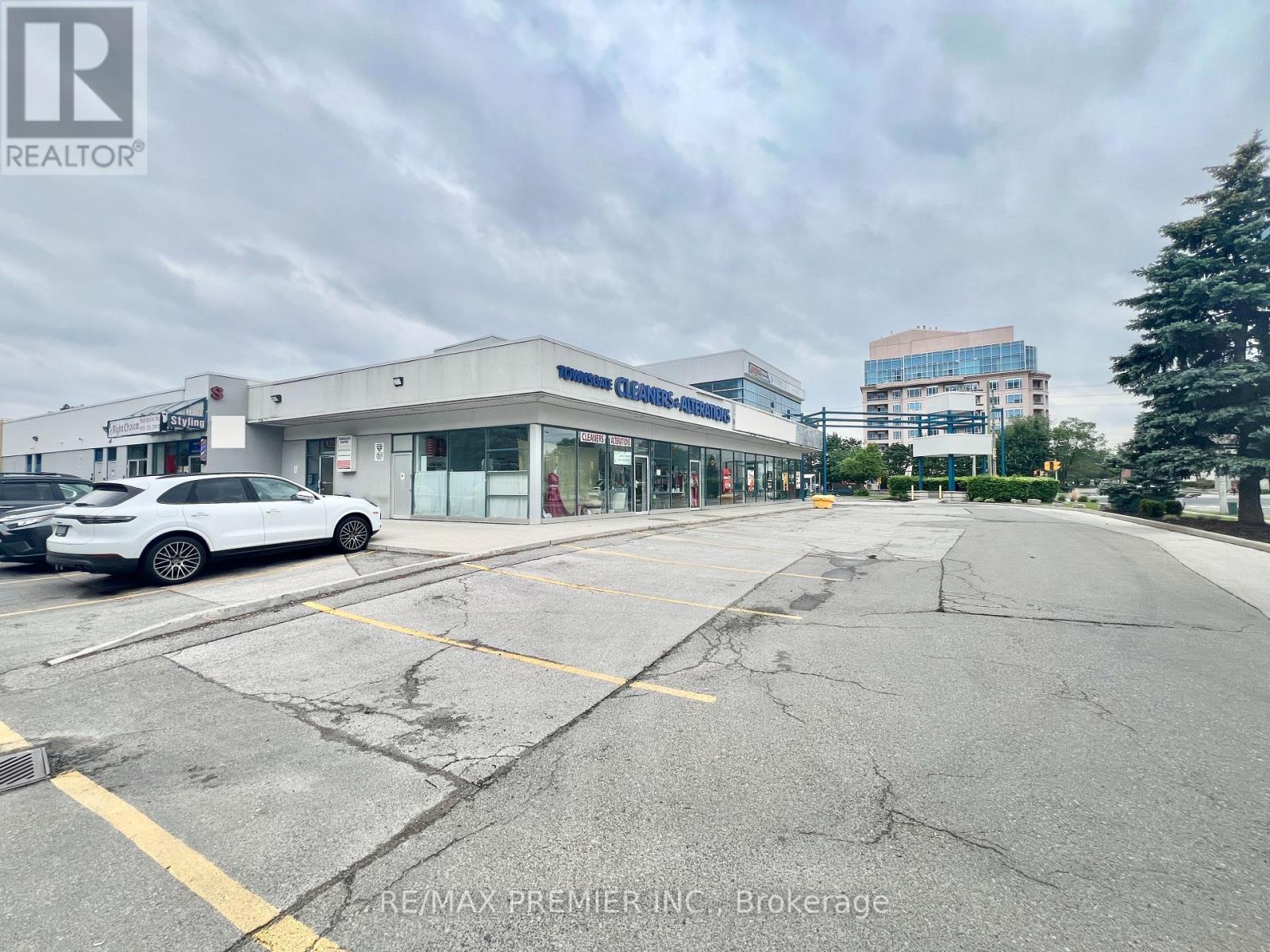 7 - 7077 Bathurst Street, Vaughan, Ontario  L4J 2J6 - Photo 2 - N13422226