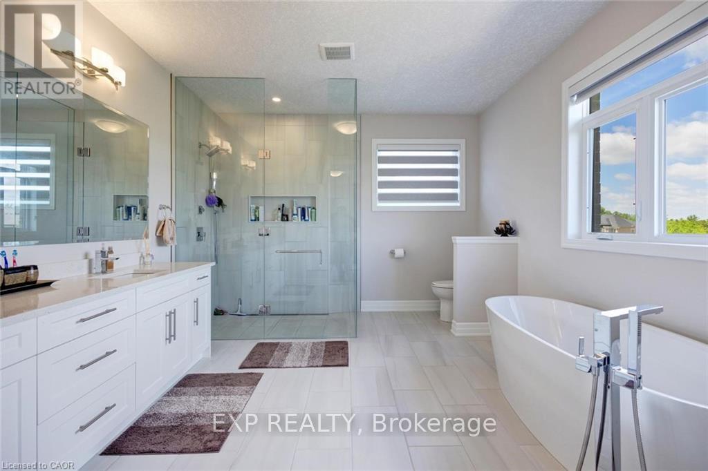 57 Hollybrook Trail, Kitchener, Ontario  N2R 0M5 - Photo 21 - X13422492