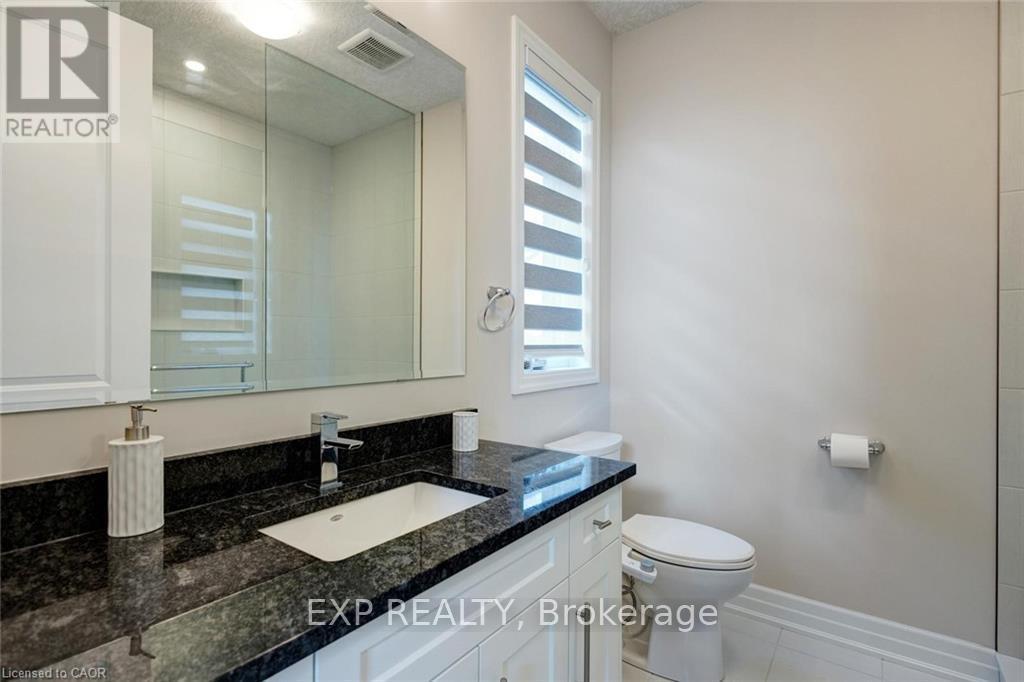 57 Hollybrook Trail, Kitchener, Ontario  N2R 0M5 - Photo 33 - X13422492