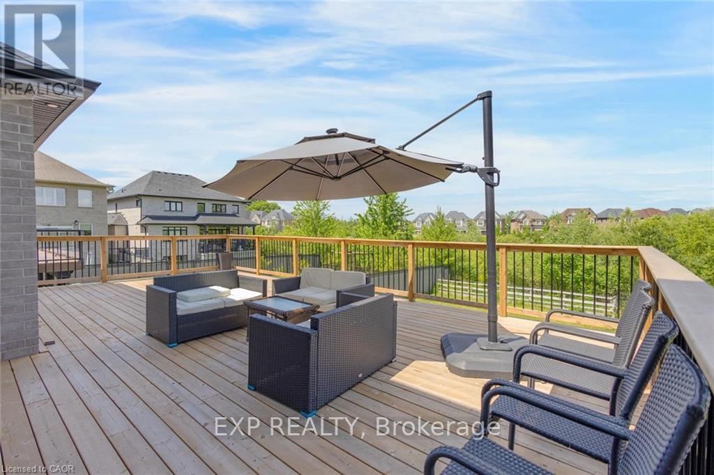 57 Hollybrook Trail, Kitchener, Ontario  N2R 0M5 - Photo 37 - X13422492