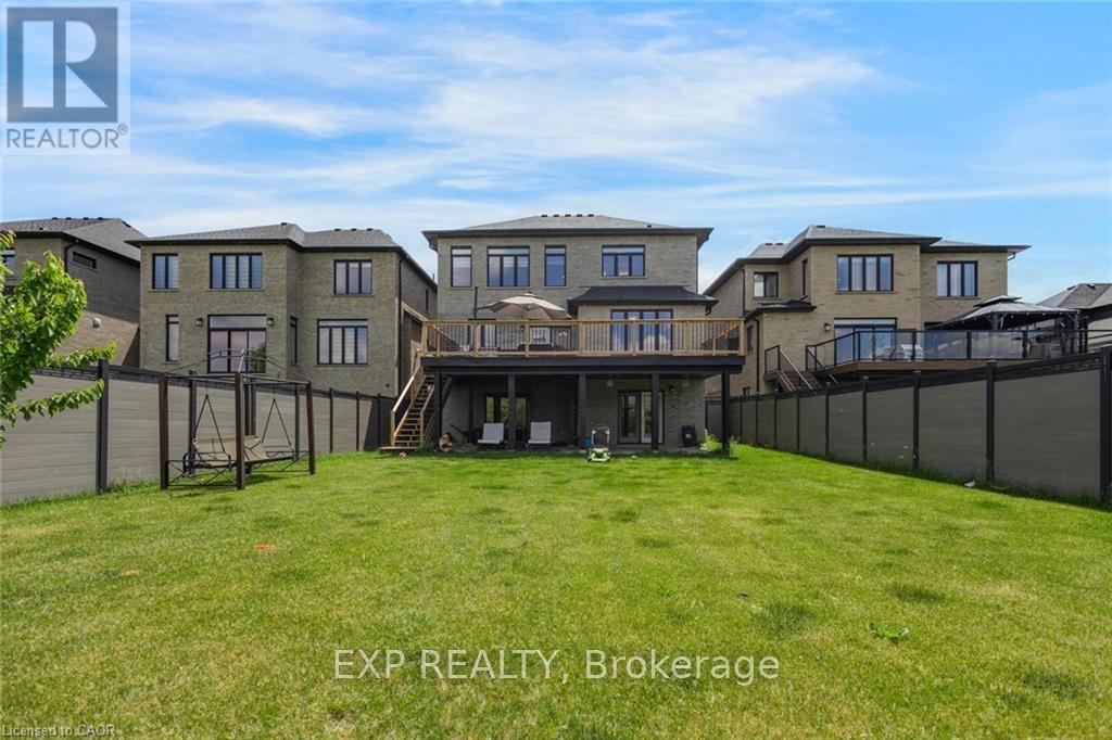 57 Hollybrook Trail, Kitchener, Ontario  N2R 0M5 - Photo 39 - X13422492