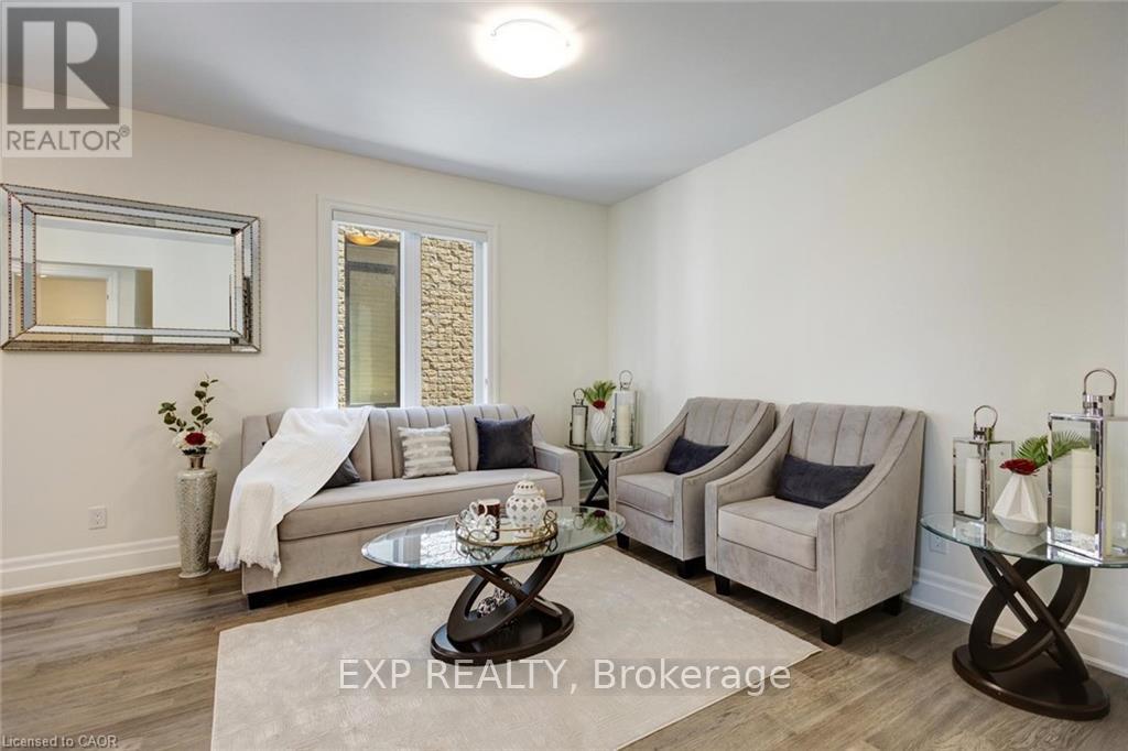 57 Hollybrook Trail, Kitchener, Ontario  N2R 0M5 - Photo 9 - X13422492