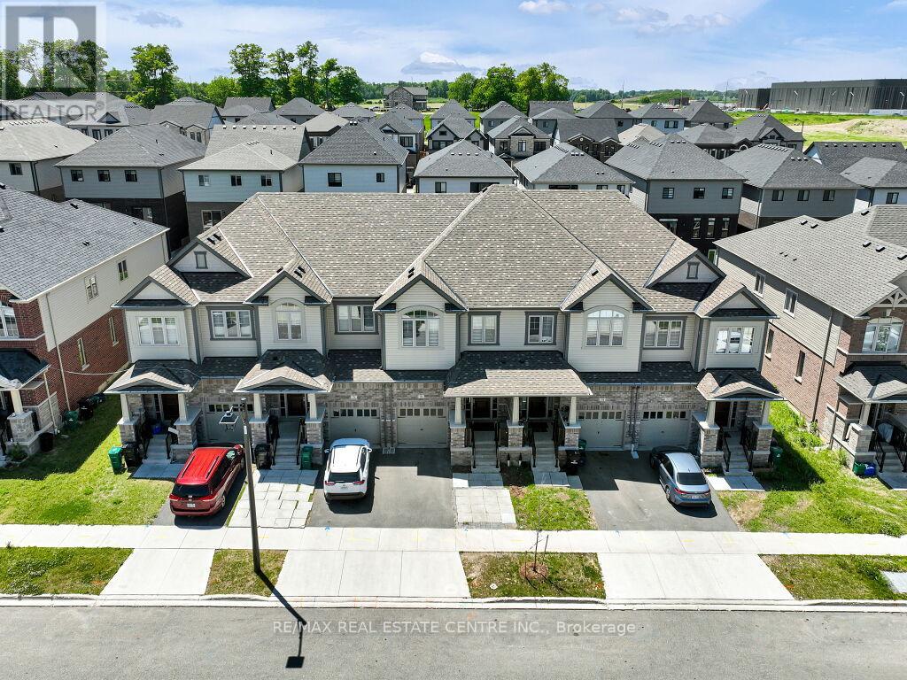 76 Grassbourne Avenue, Kitchener, Ontario  N2R 0S5 - Photo 3 - X13422544