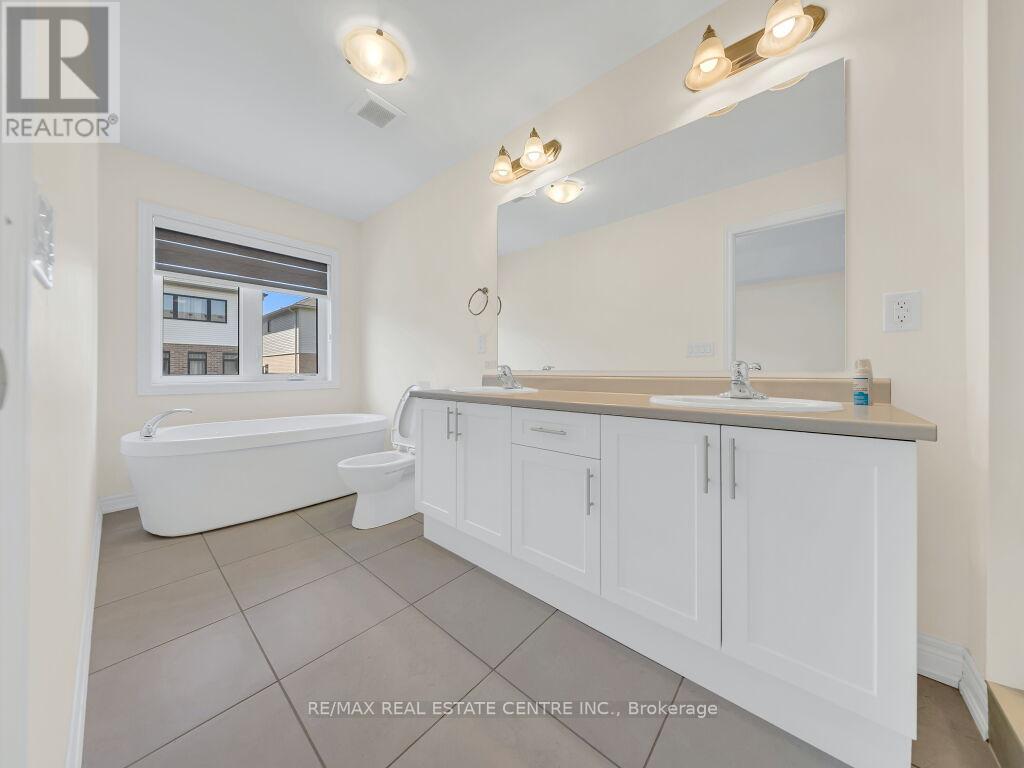 76 Grassbourne Avenue, Kitchener, Ontario  N2R 0S5 - Photo 30 - X13422544