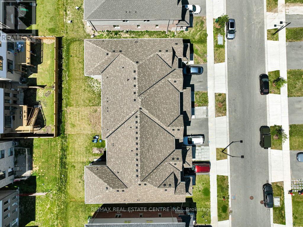 76 Grassbourne Avenue, Kitchener, Ontario  N2R 0S5 - Photo 4 - X13422544