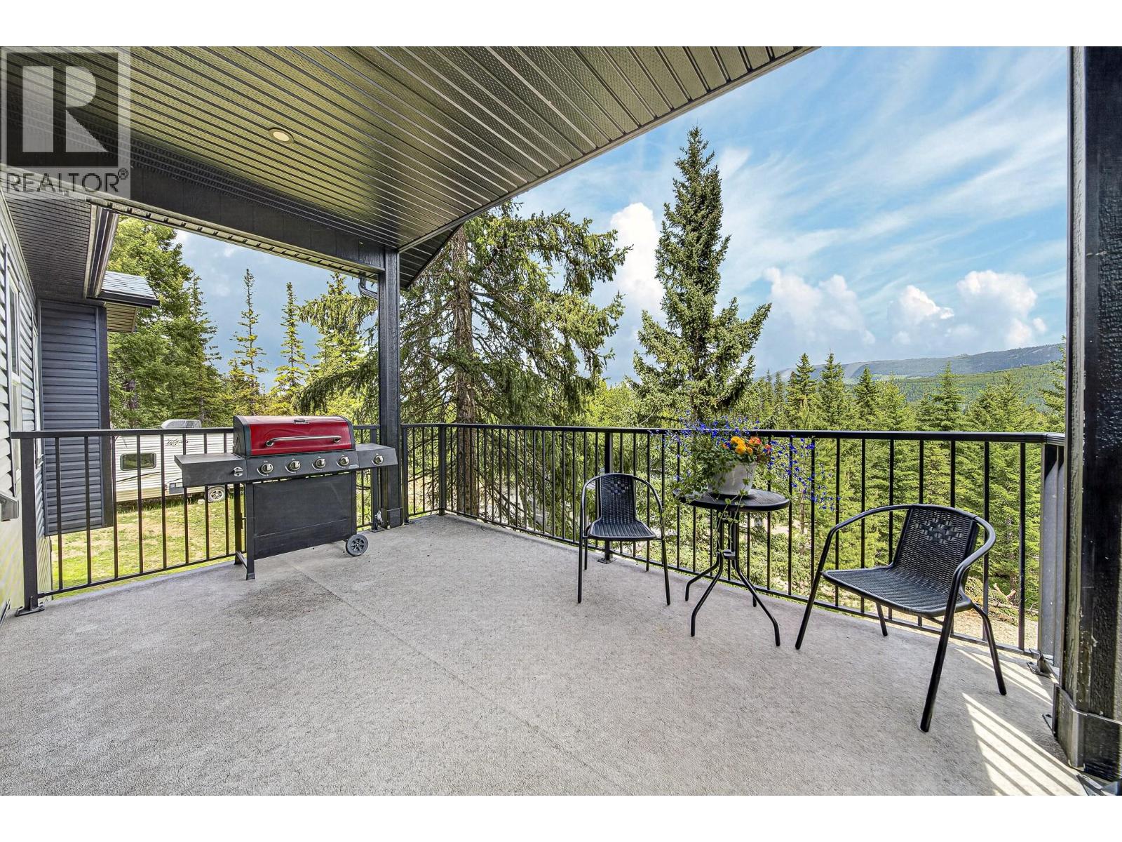 36 Driftwood Place, Elkford, British Columbia  V0B 1H0 - Photo 26 - 10389419