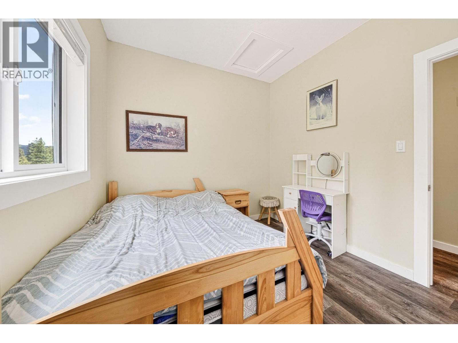 36 Driftwood Place, Elkford, British Columbia  V0B 1H0 - Photo 33 - 10389419