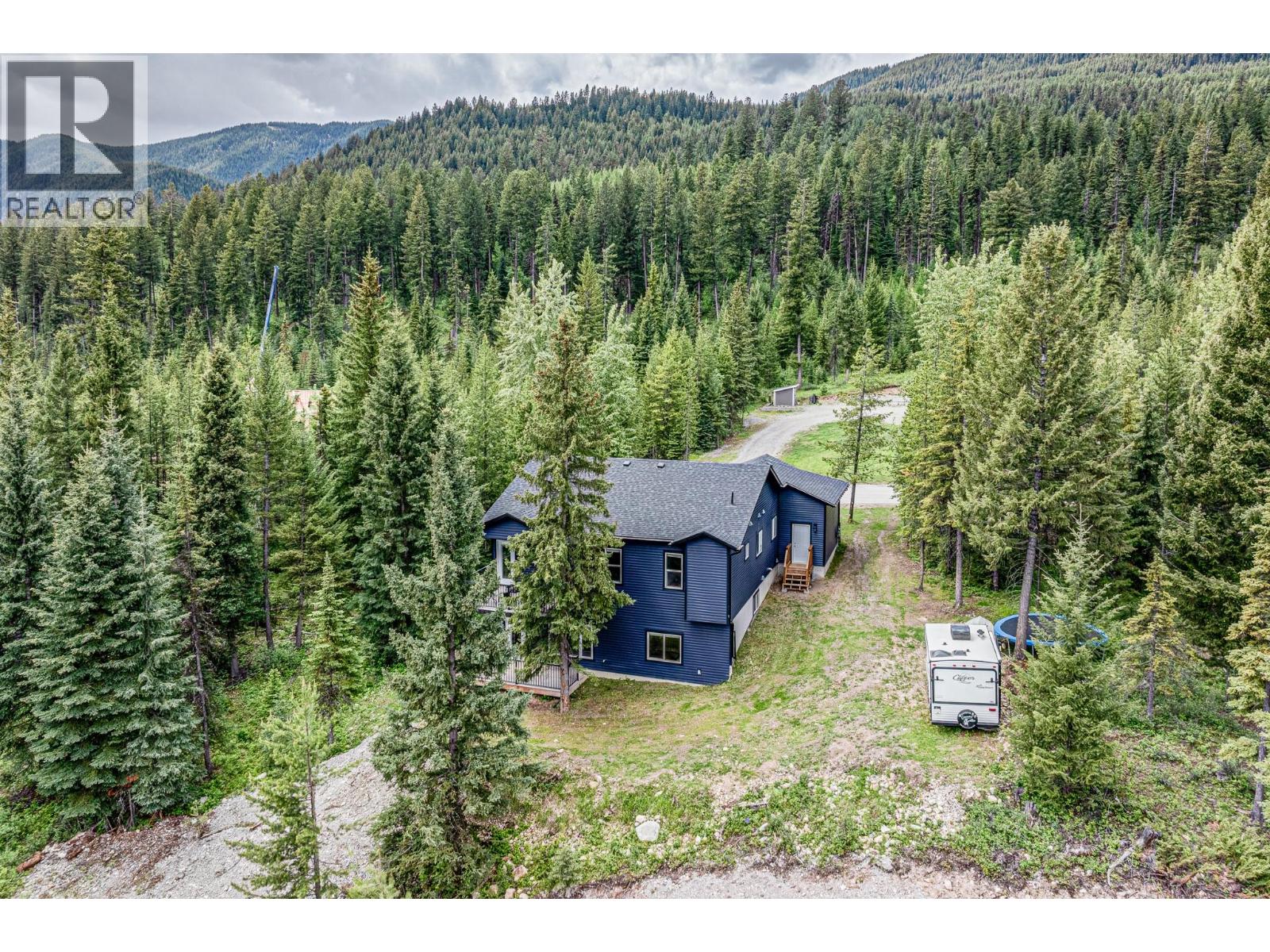 36 Driftwood Place, Elkford, British Columbia  V0B 1H0 - Photo 77 - 10389419