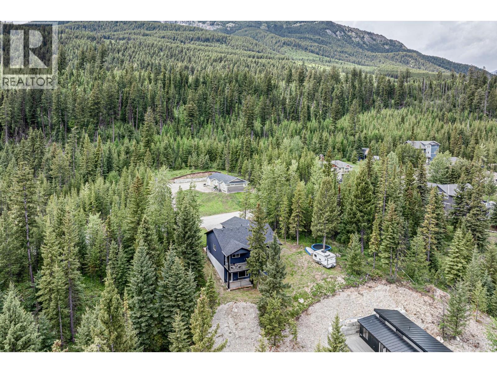 36 Driftwood Place, Elkford, British Columbia  V0B 1H0 - Photo 81 - 10389419