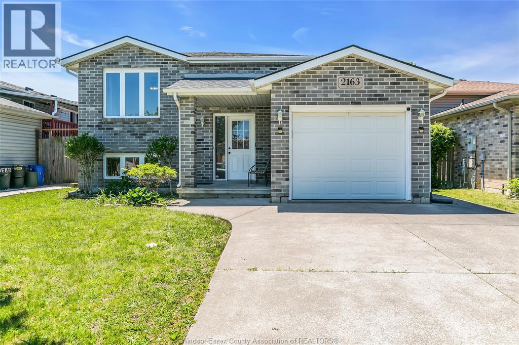 2163 EVERTS, Windsor, Ontario