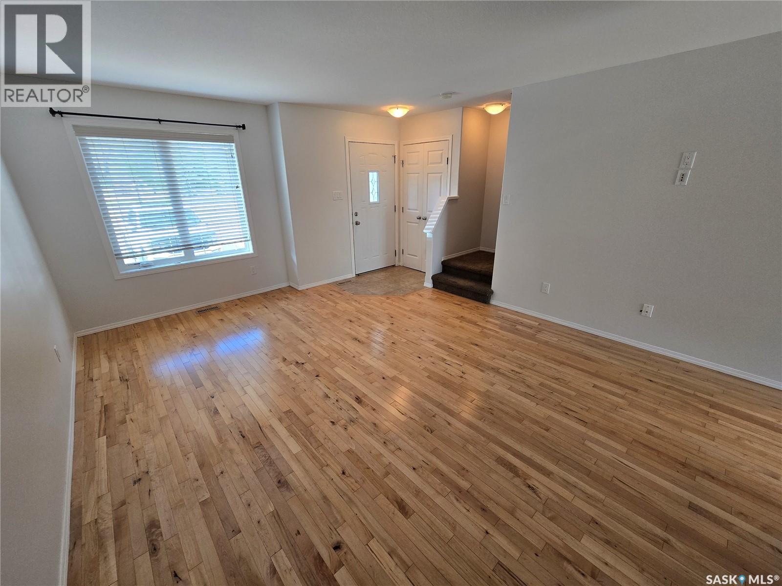 5 815 5th Street Ne, Weyburn, Saskatchewan  S4H 2K9 - Photo 12 - SK034646