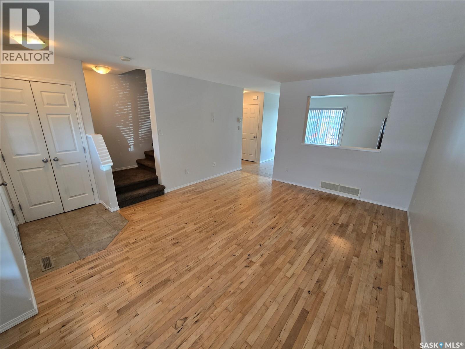 5 815 5th Street Ne, Weyburn, Saskatchewan  S4H 2K9 - Photo 13 - SK034646