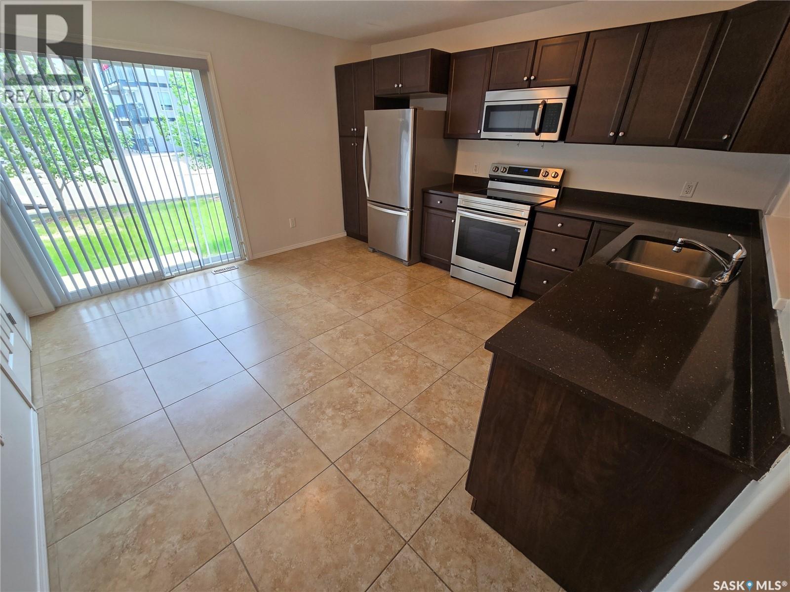 5 815 5th Street Ne, Weyburn, Saskatchewan  S4H 2K9 - Photo 16 - SK034646