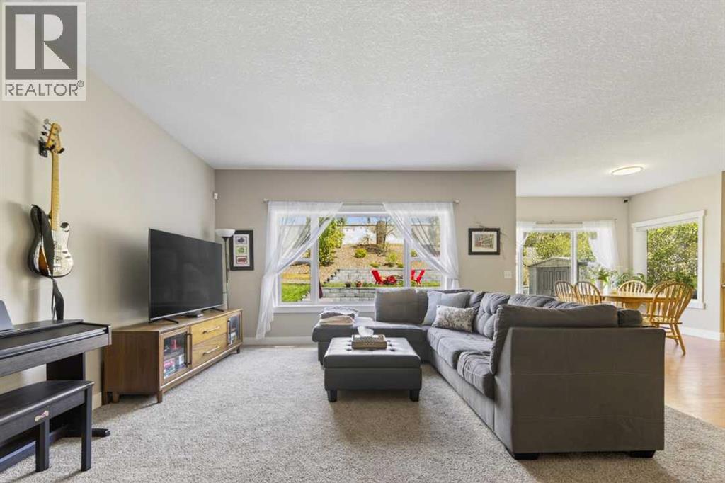 122 Discovery Ridge Way SW, Calgary, Alberta  T3H 5G4 - Photo 17 - A2317457