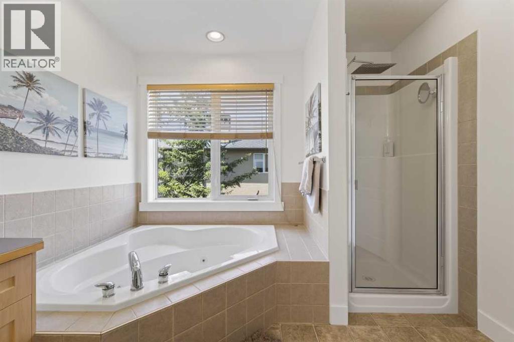 122 Discovery Ridge Way SW, Calgary, Alberta  T3H 5G4 - Photo 28 - A2317457