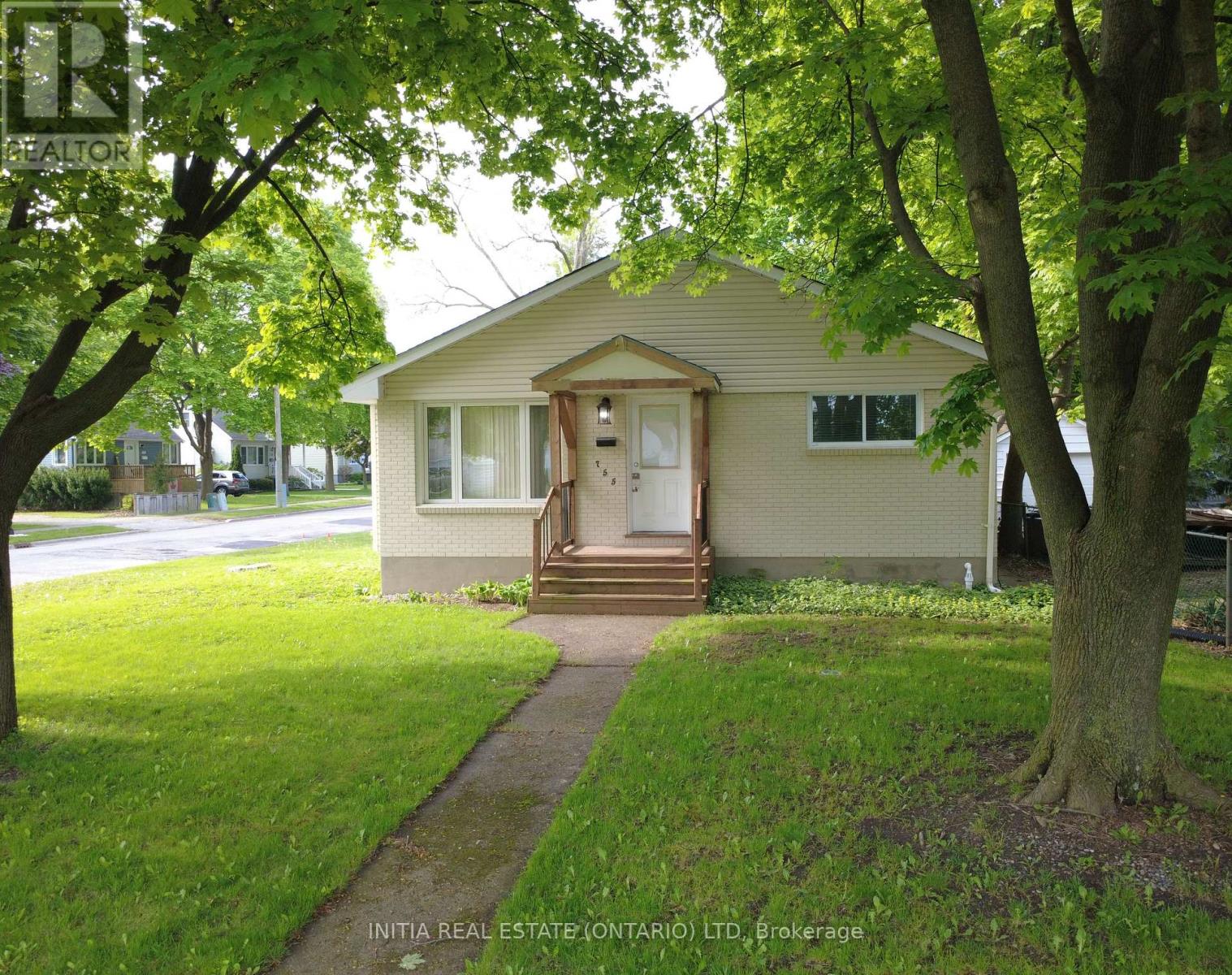755 TALFOURD STREET, Sarnia, Ontario