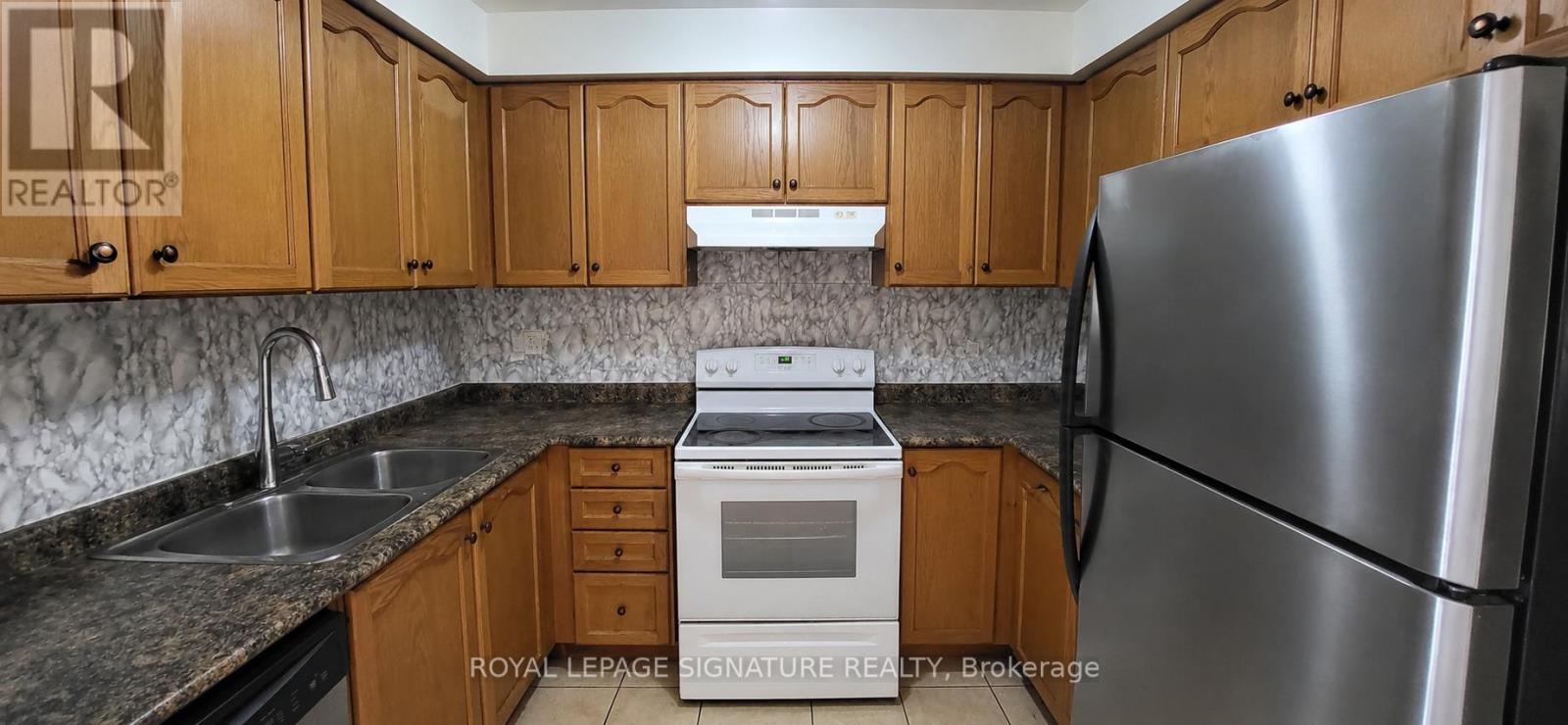 91 Nasir Crescent, Vaughan, Ontario  L6A 3B2 - Photo 5 - N13422566