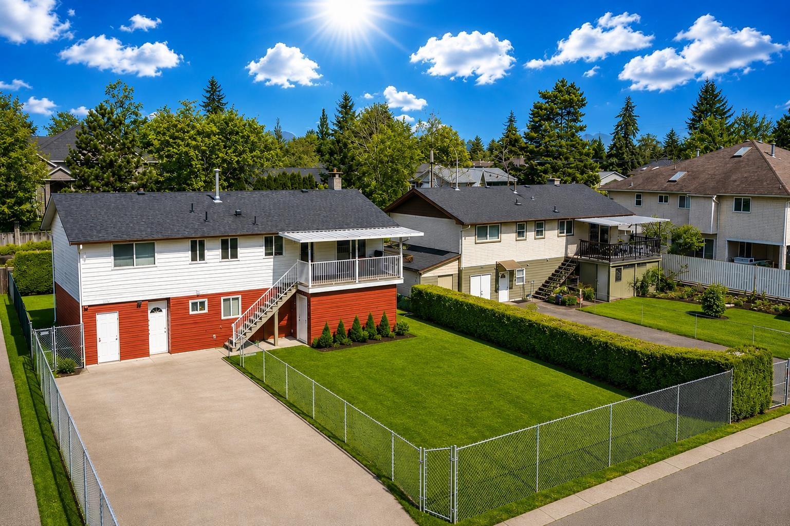 14058 72 Avenue, Surrey, British Columbia  V3W 2P8 - Photo 3 - R3134178