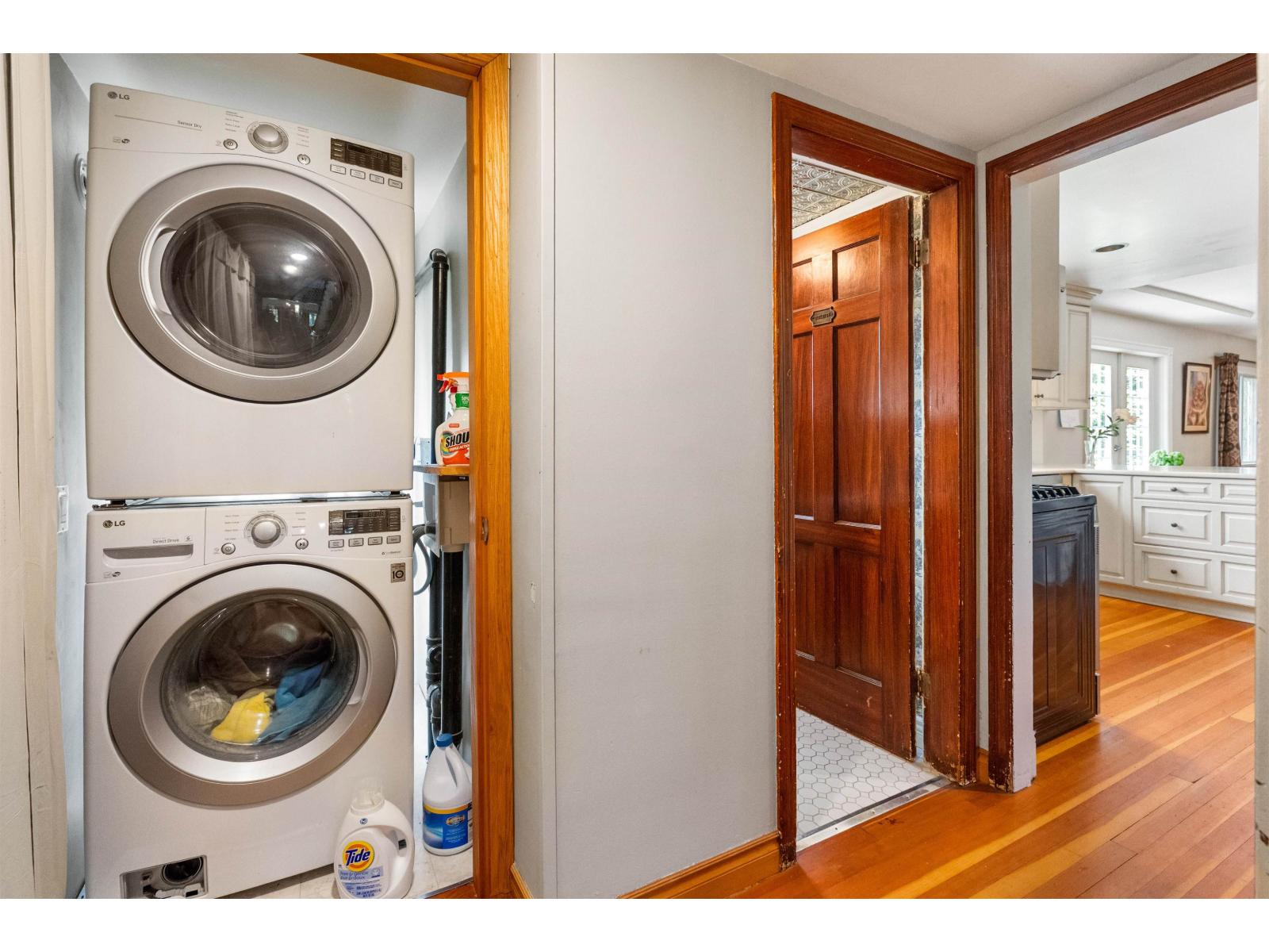 Listing image 16