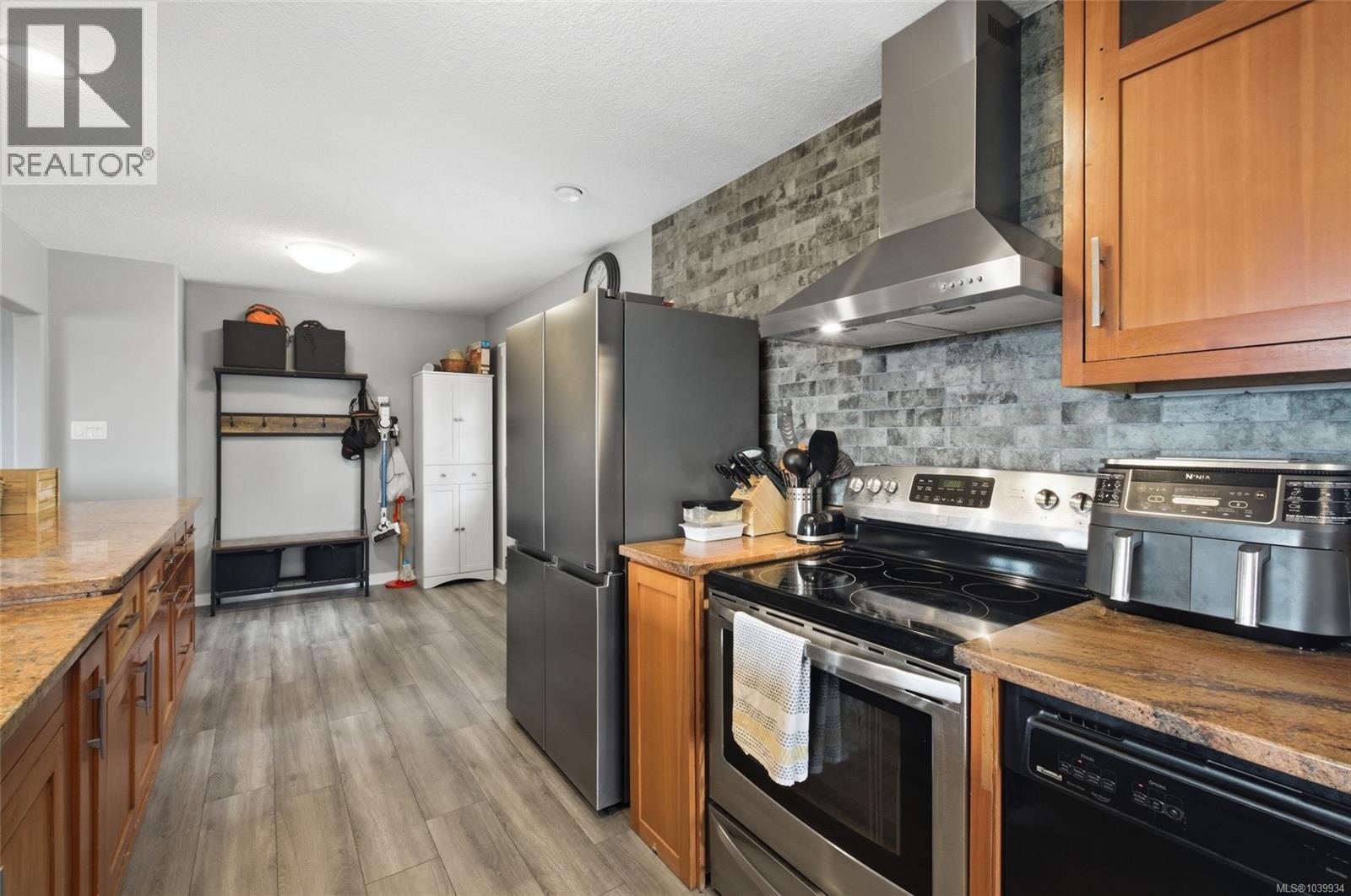 430 Davis Rd, Ladysmith, British Columbia V9G 1V5 - Photo 12 - 1039934