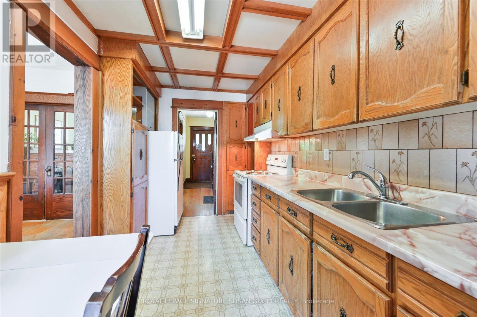 90 Glebeholme Boulevard, Toronto, Ontario  M4J 1S5 - Photo 10 - E13422750