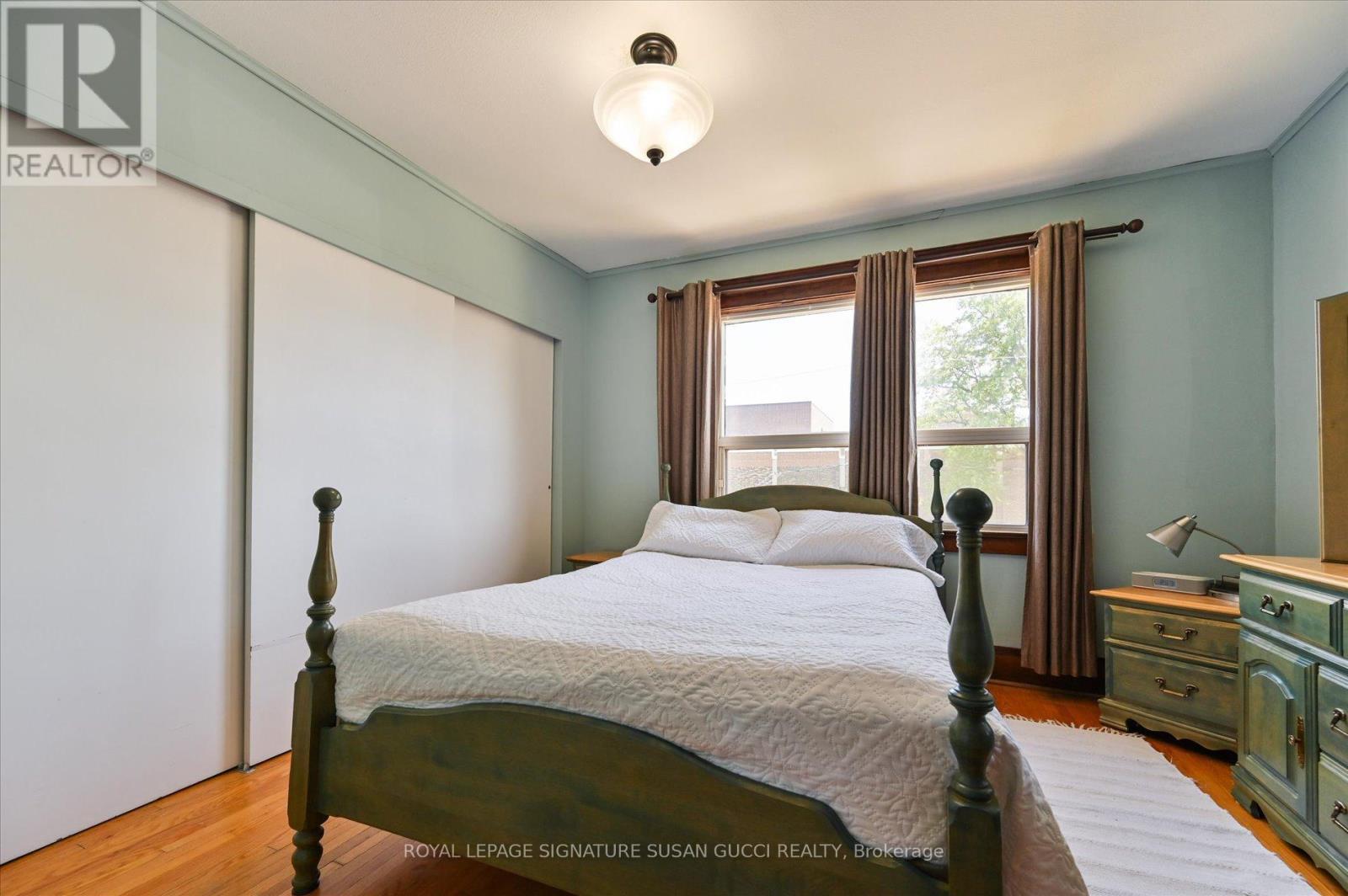 90 Glebeholme Boulevard, Toronto, Ontario  M4J 1S5 - Photo 14 - E13422750