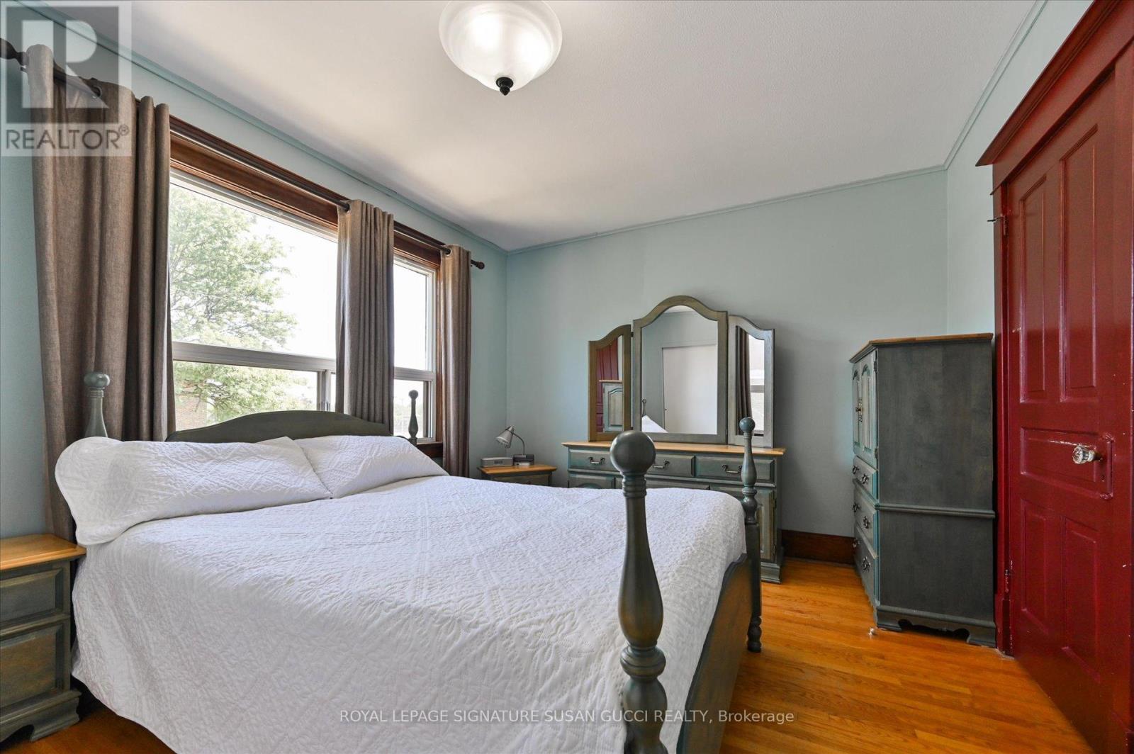 90 Glebeholme Boulevard, Toronto, Ontario  M4J 1S5 - Photo 15 - E13422750
