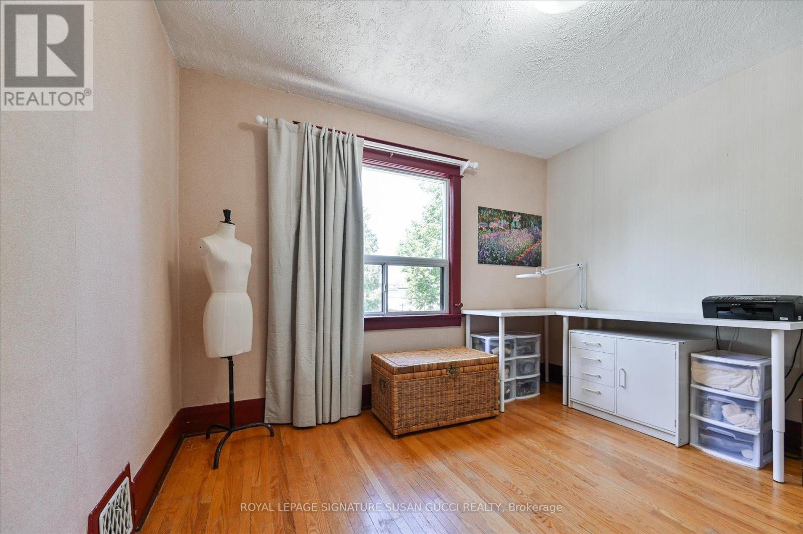 90 Glebeholme Boulevard, Toronto, Ontario  M4J 1S5 - Photo 17 - E13422750